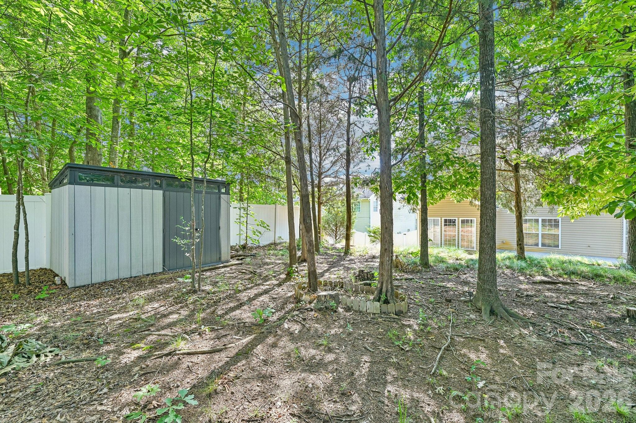8718 Buttonwood Ct, Charlotte, NC 28215