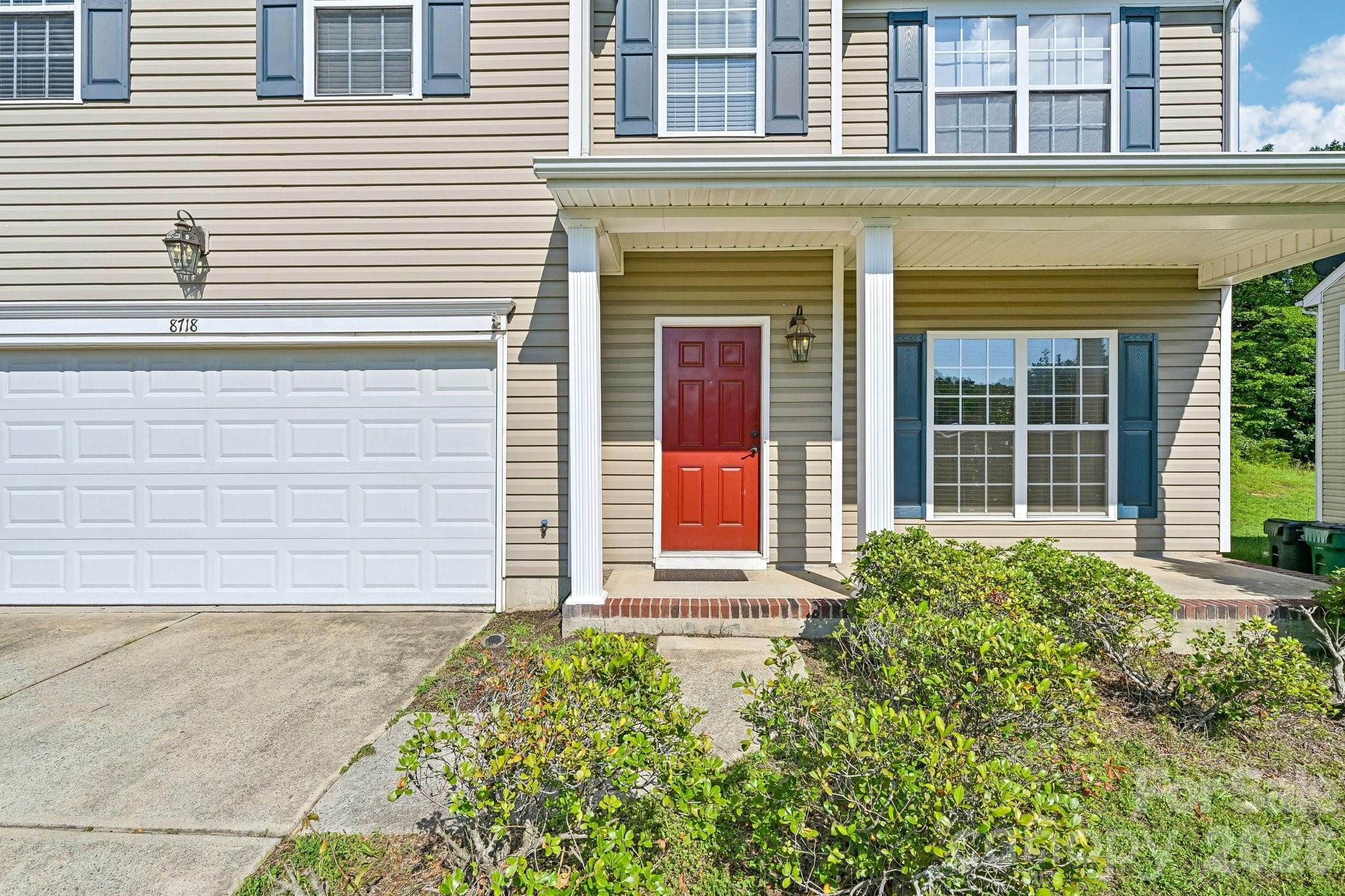 8718 Buttonwood Ct, Charlotte, NC 28215