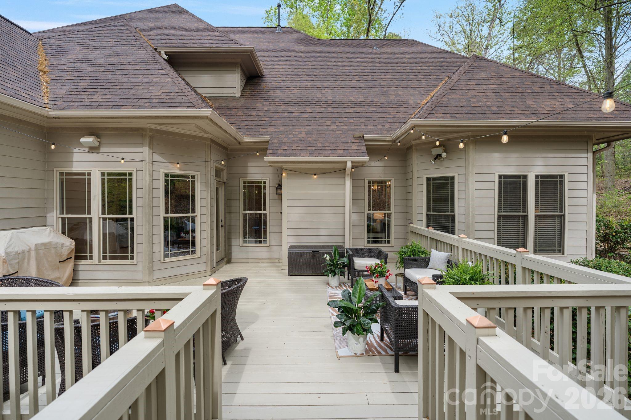 109 Hawksnest Ln, Mooresville, NC 28117
