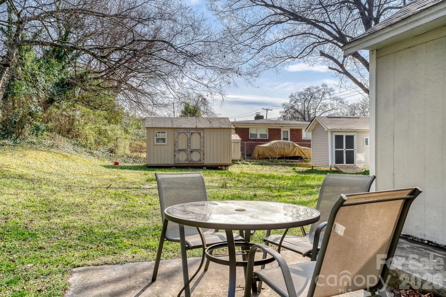 409 W Norment Ave, Gastonia, NC 28052