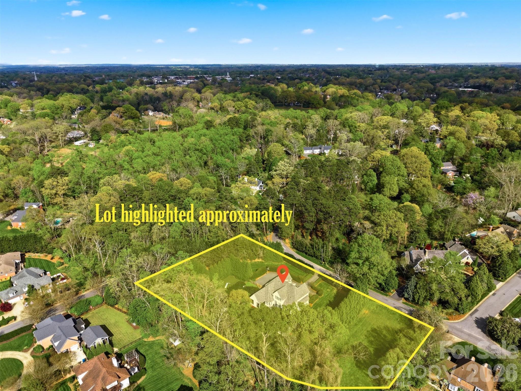 834 9th Ave NW, Hickory, NC 28601