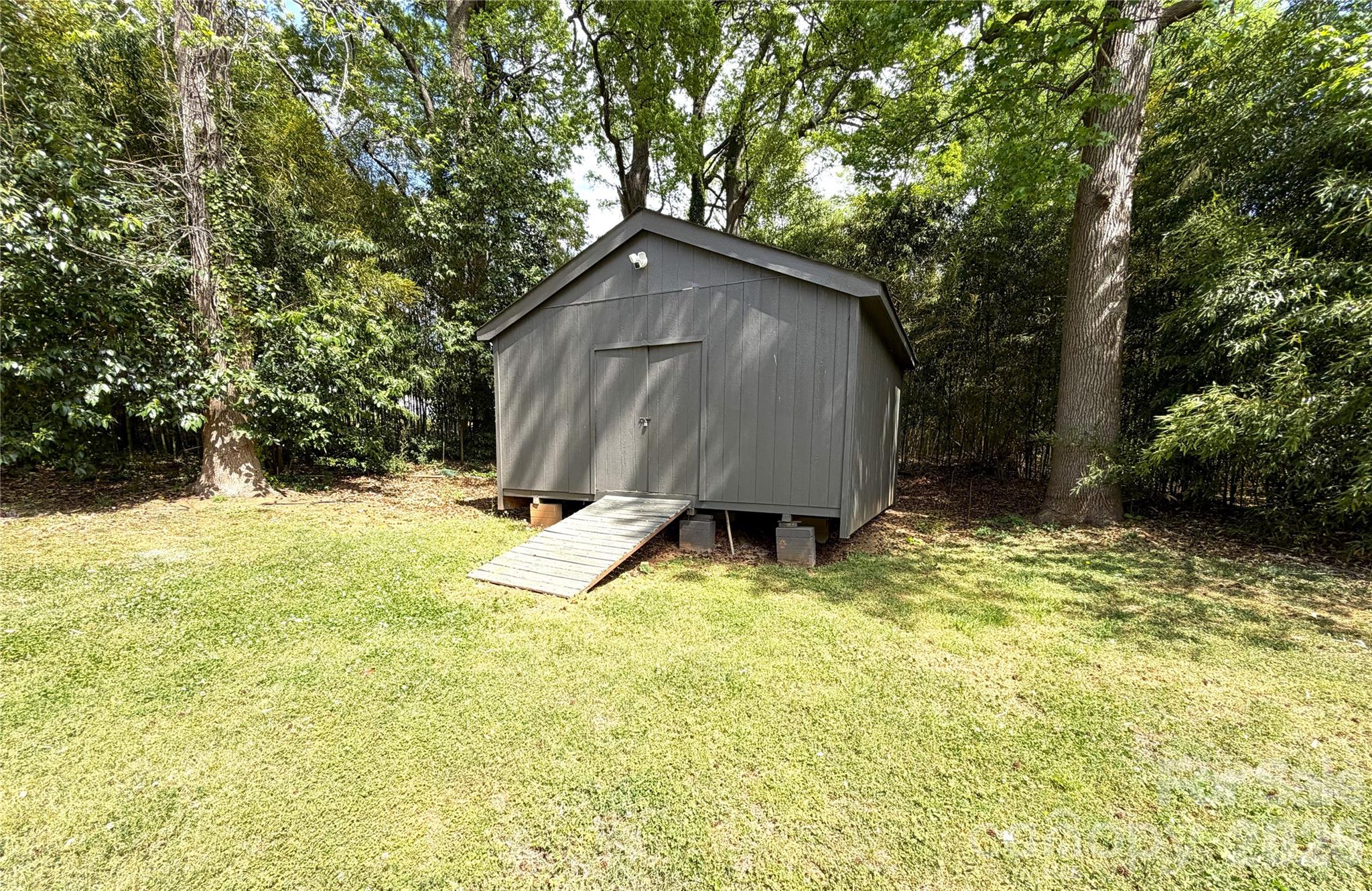 1200 Weststone Dr, Charlotte, NC 28208