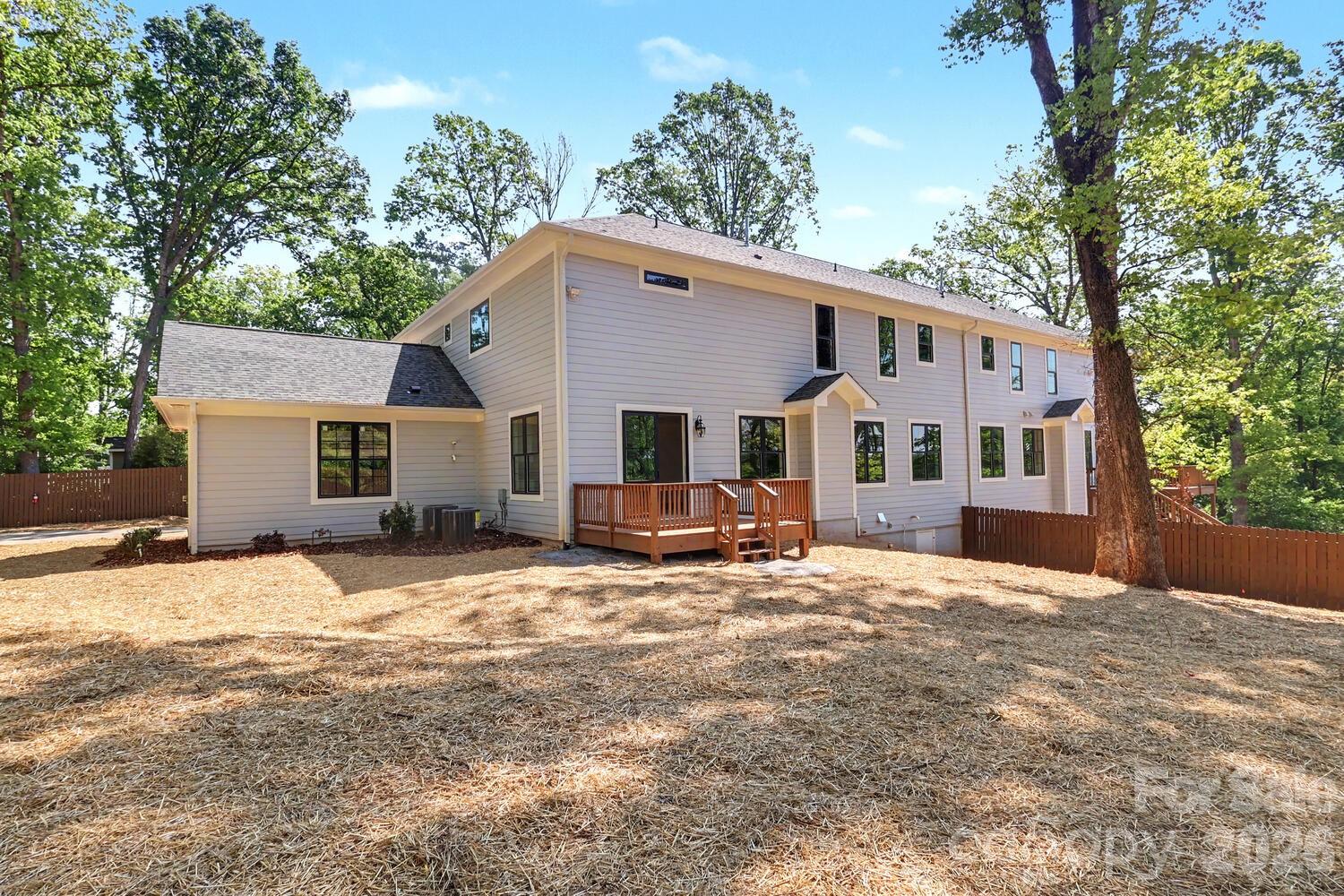 4300 Tangle Dr, Charlotte, NC 28211