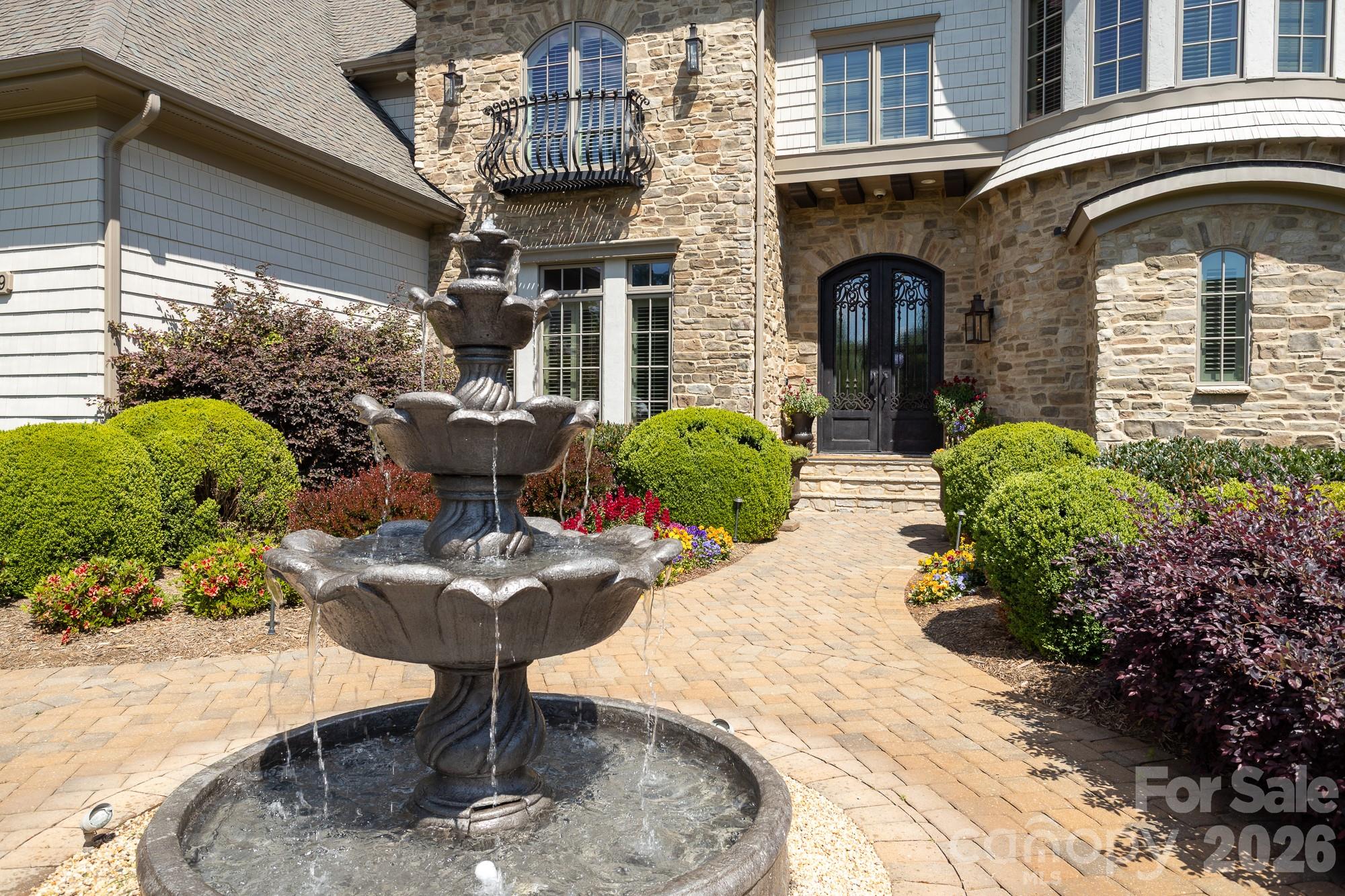 119 S Longfellow Ln, Mooresville, NC 28117