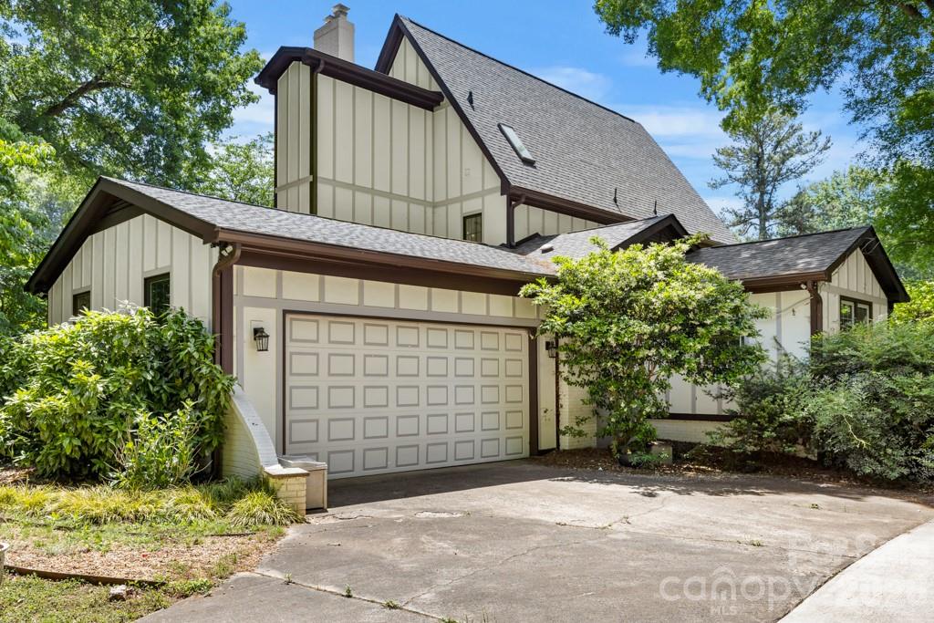 5335 Lansing Dr, Charlotte, NC 28270