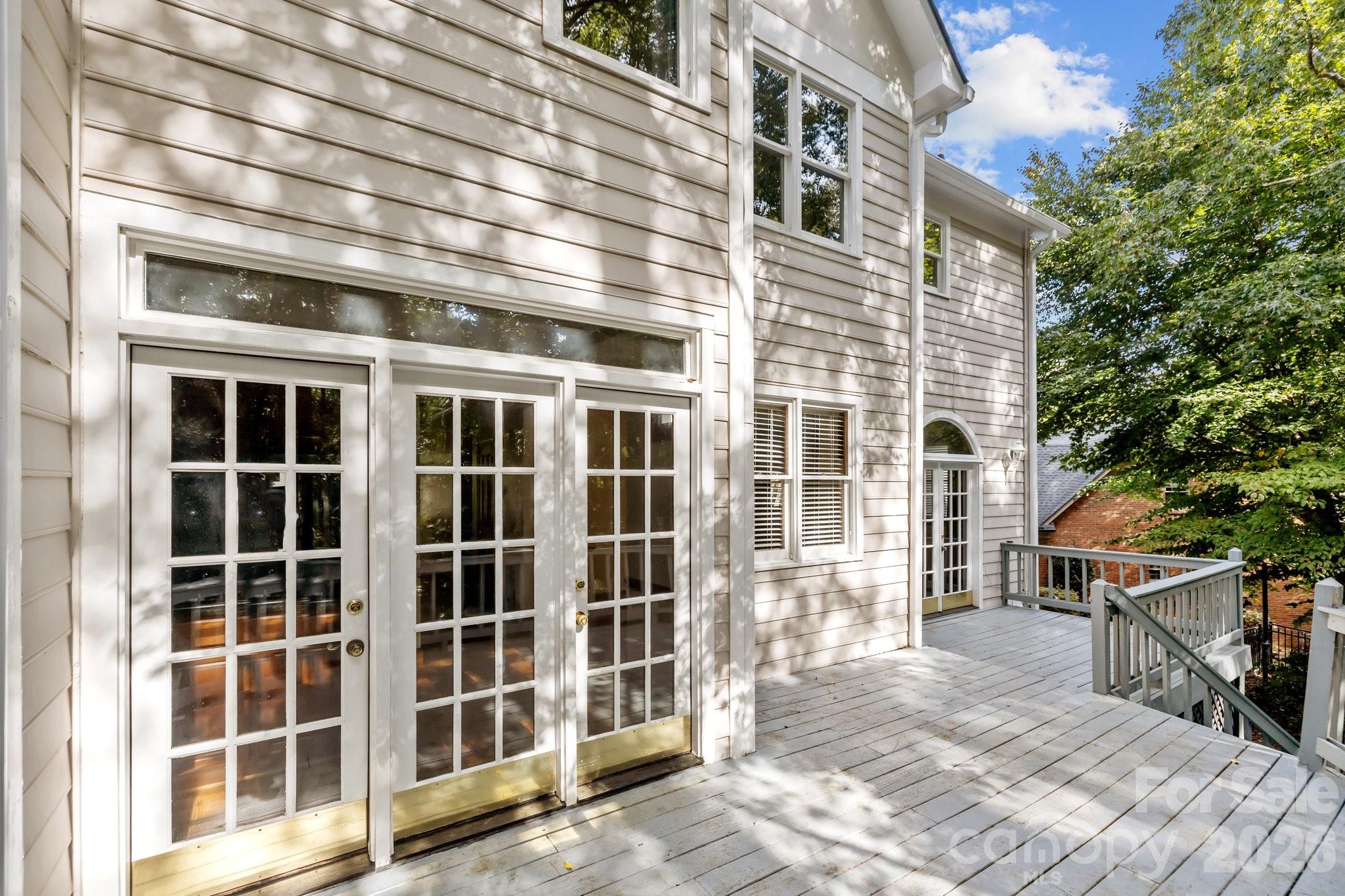 230 N Brackenbury Ln, Charlotte, NC 28270