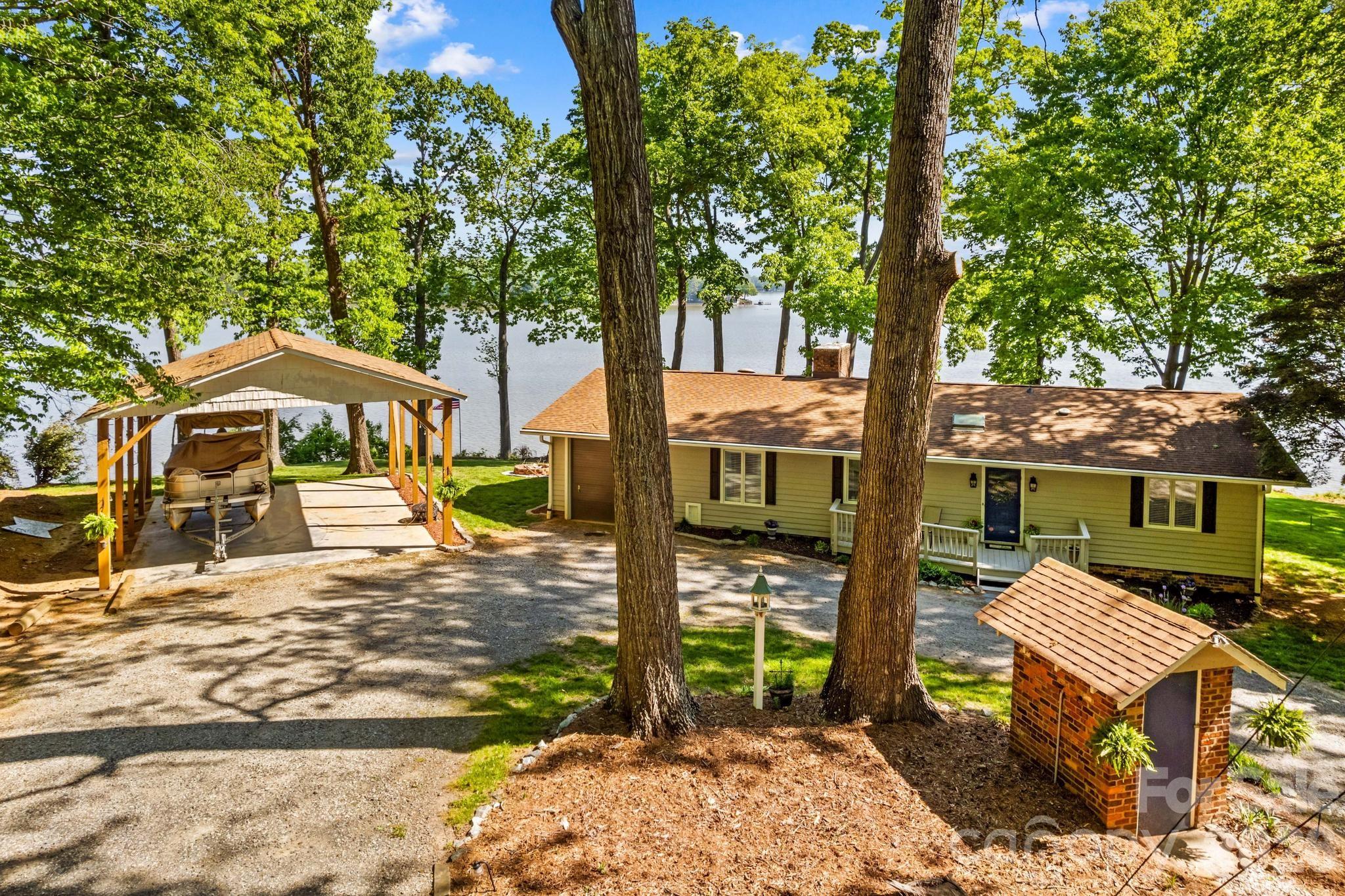 395 Rendleman Dr, Salisbury, NC 28146