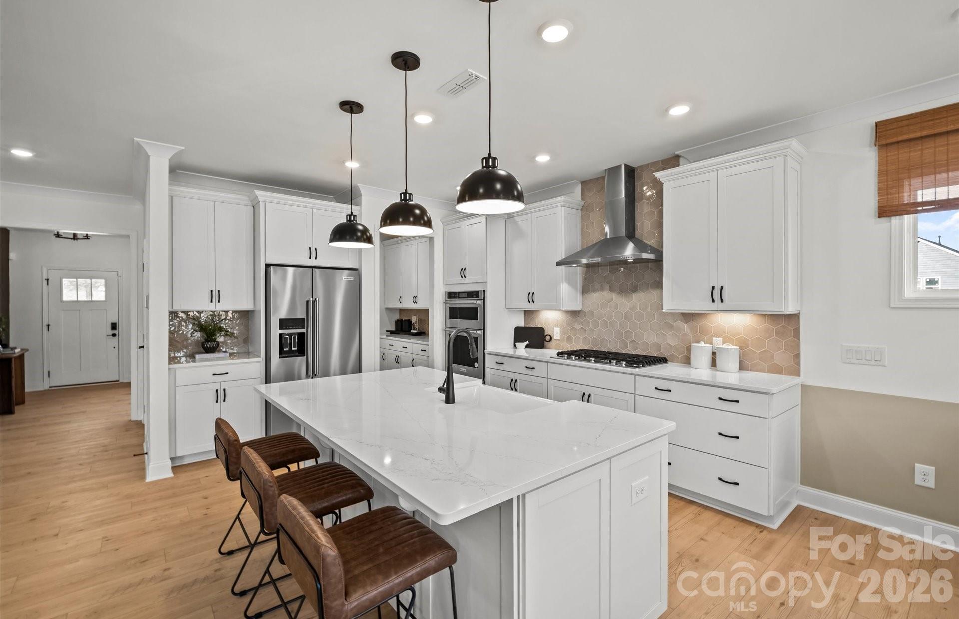 1016 Wt Ferguson Dr, Matthews, NC 28104
