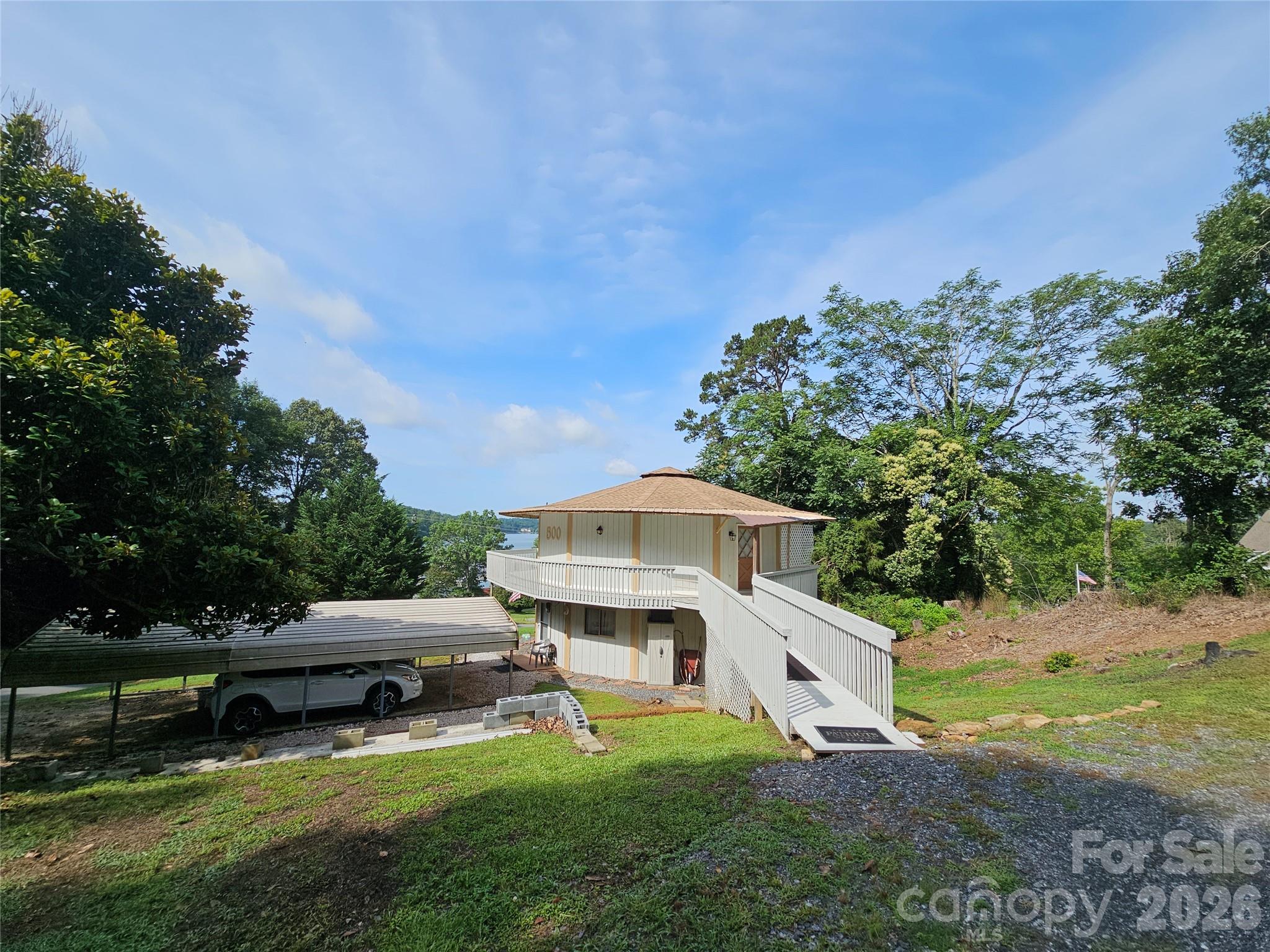 500 Steel Bridge Loop, Hickory, NC 28601