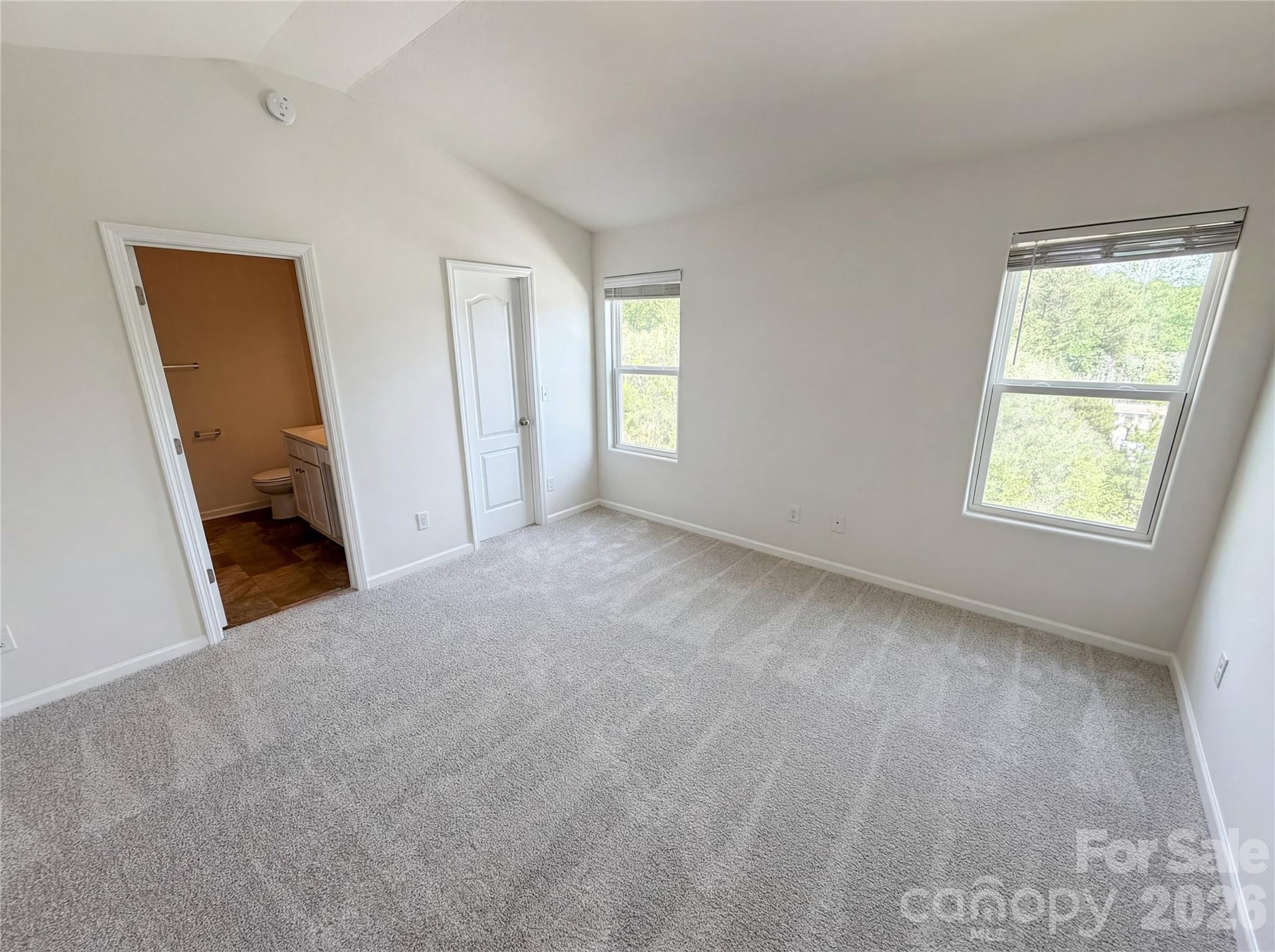 8321 Candlenut Ln, Charlotte, NC 28215