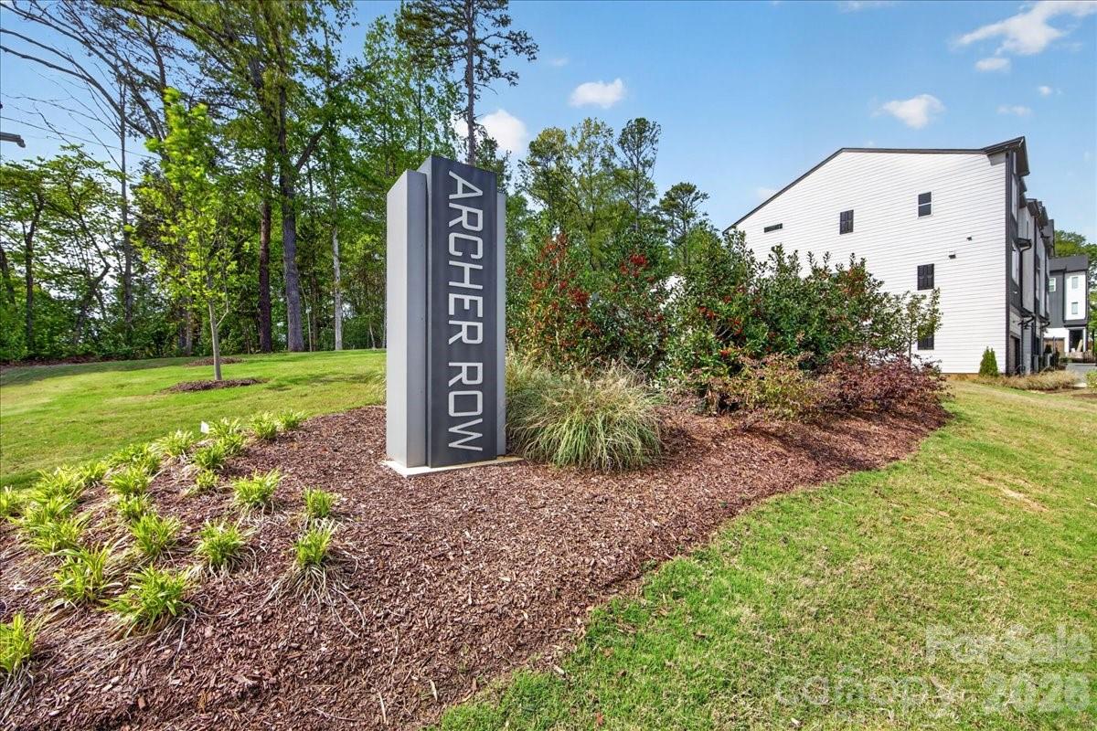 7921 Cedarsmith Ct, Charlotte, NC 28217
