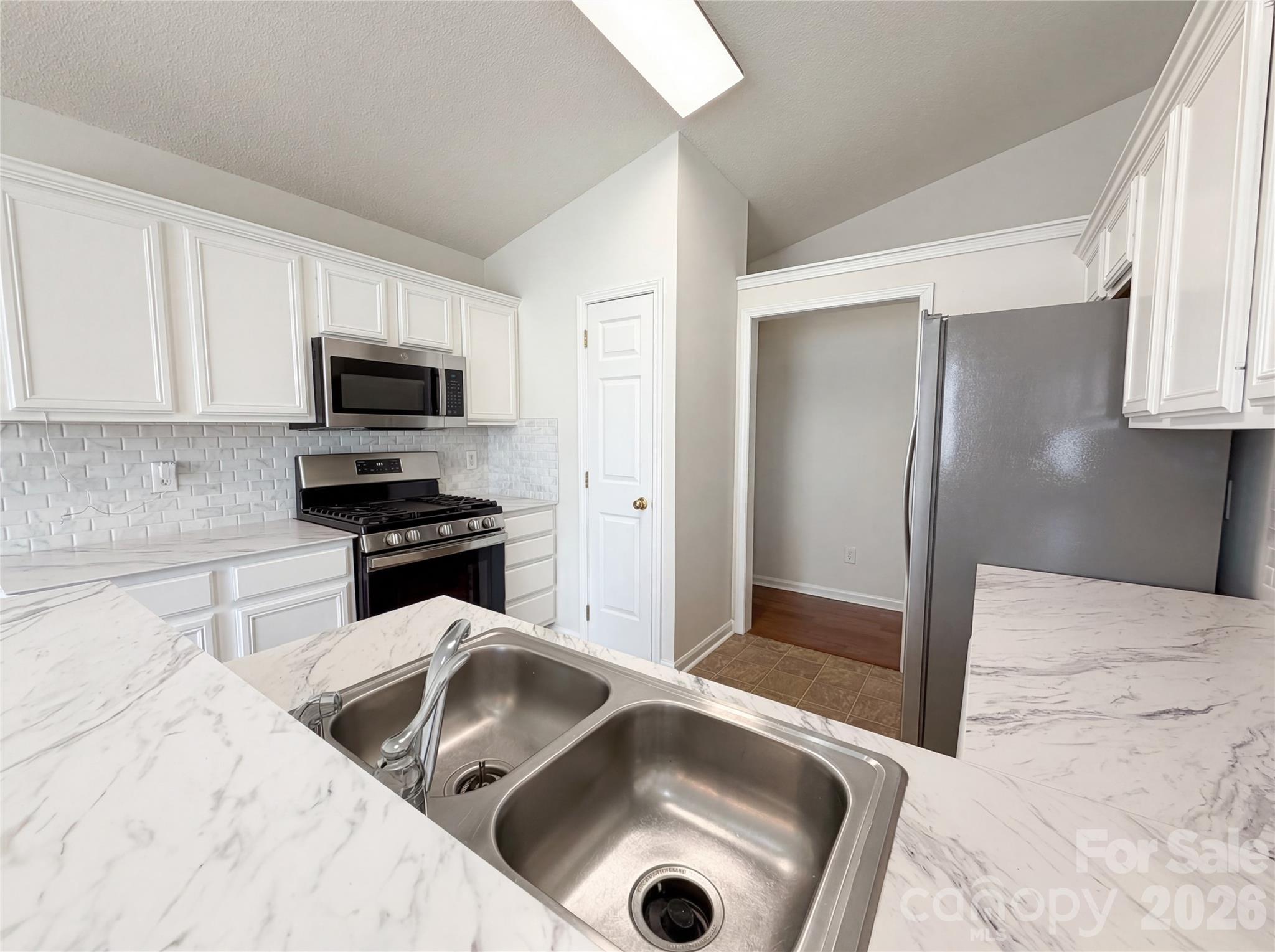 12525 Panthersville Dr, Charlotte, NC 28269