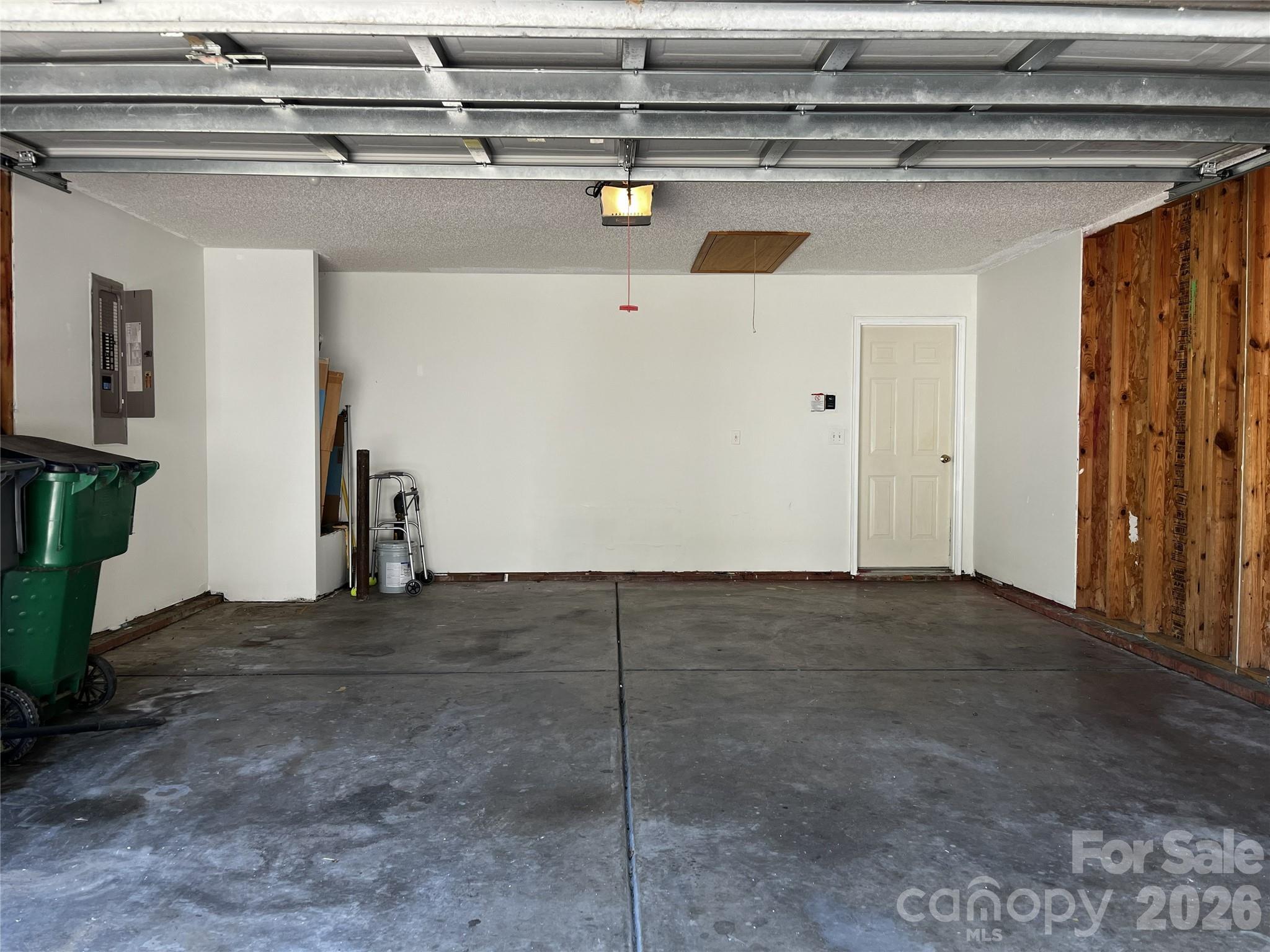 1404 Jordans Pond Ln, Charlotte, NC 28214