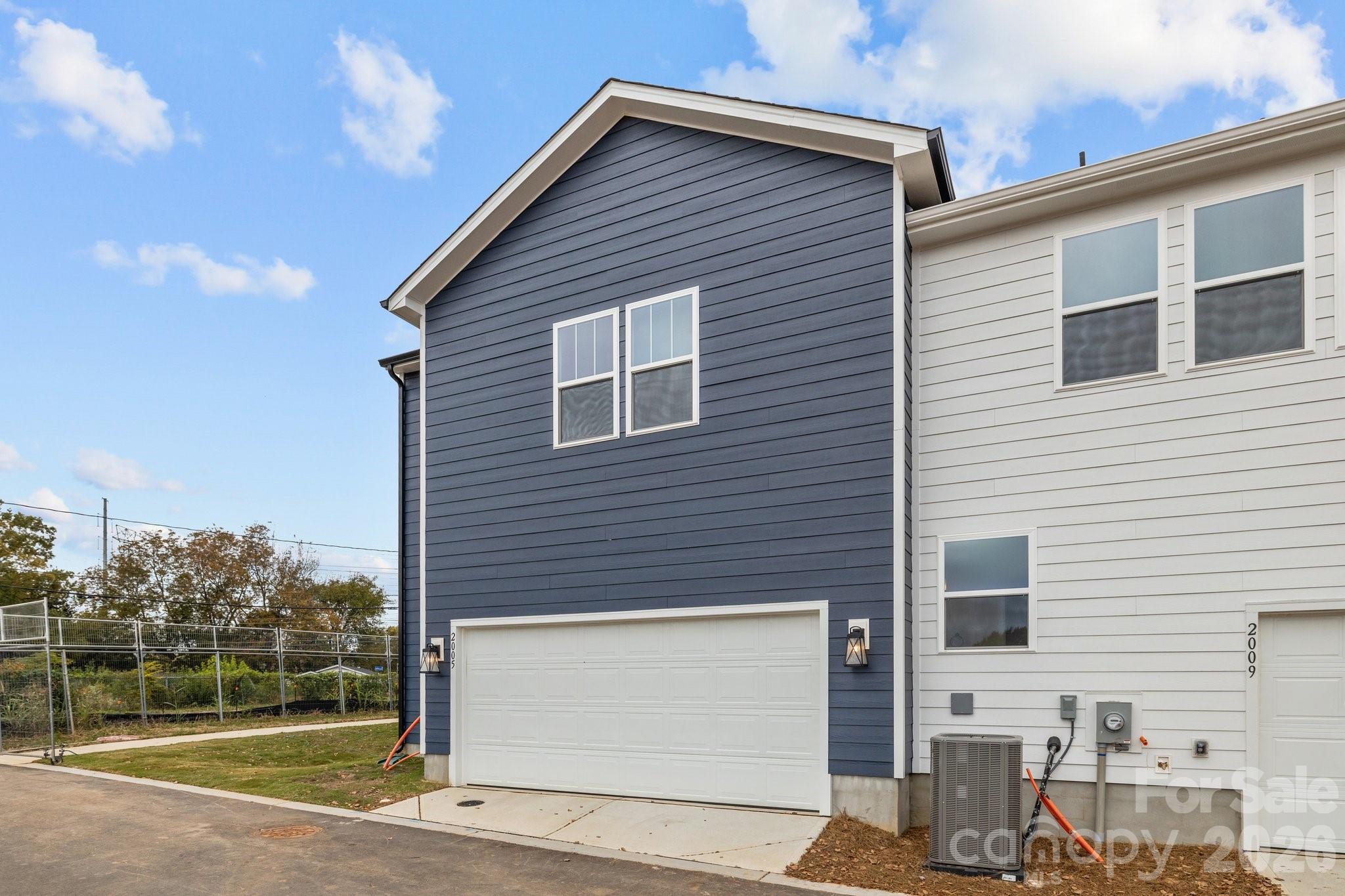 2926 Clyde Dr, Charlotte, NC 28208