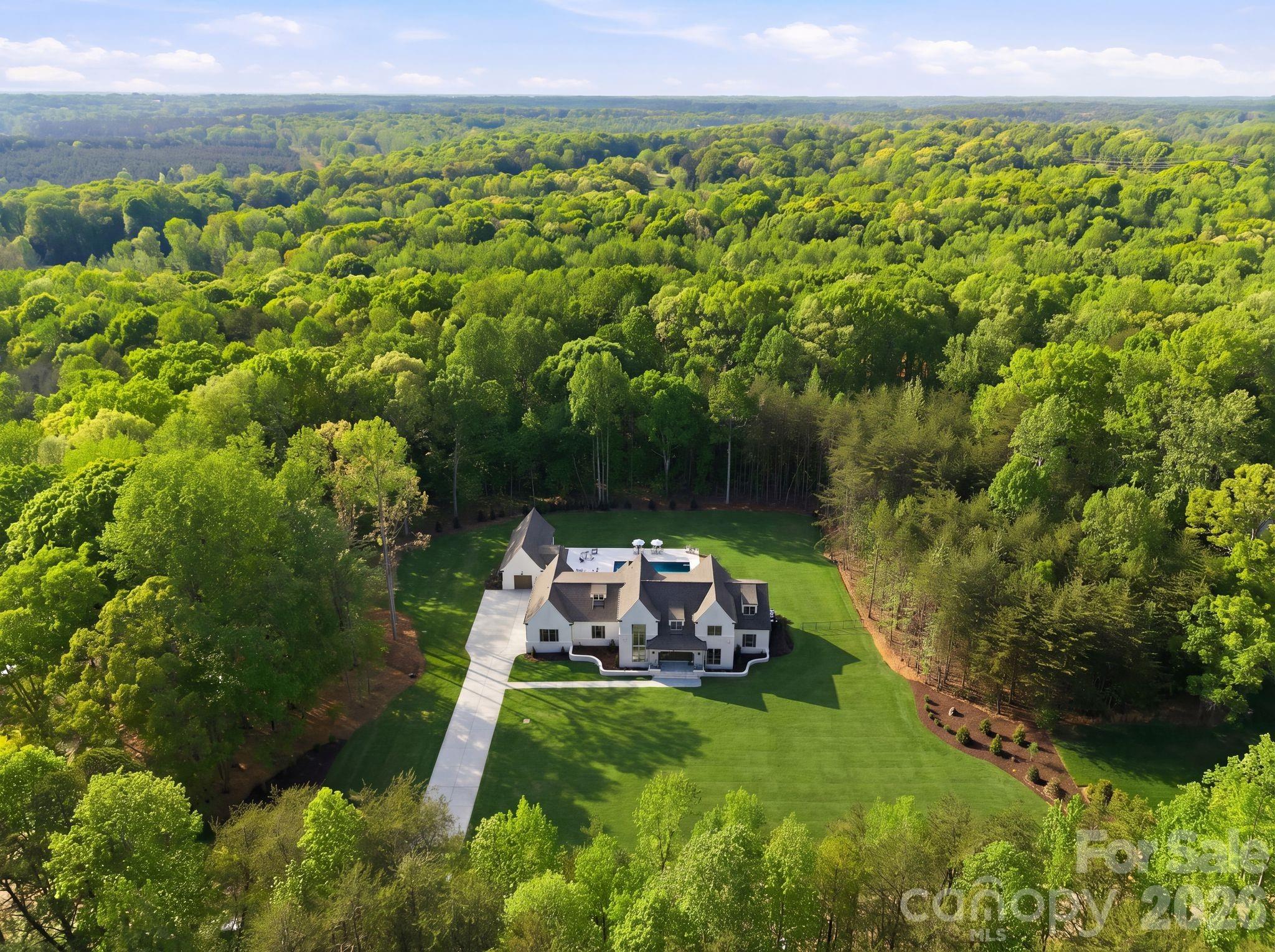 3035 Maple Way Dr, Davidson, NC 28036