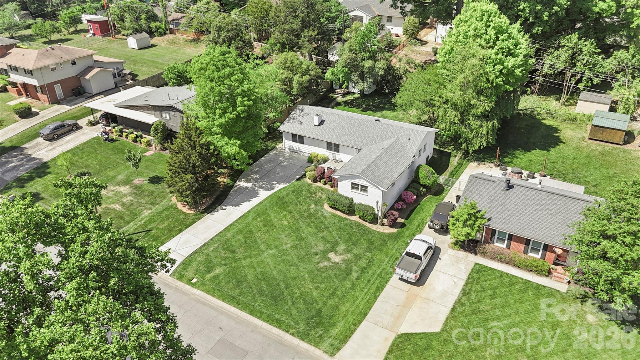 5322 Baker Dr, Charlotte, NC 28210