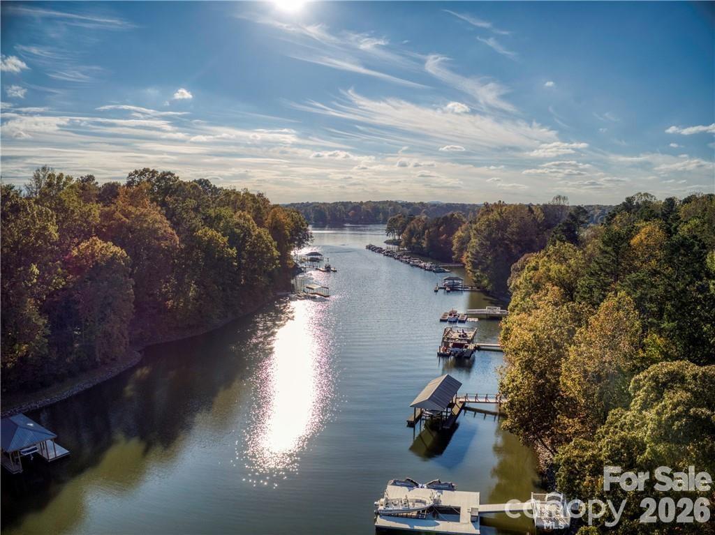 152 Fox Hunt Dr, Mooresville, NC 28117