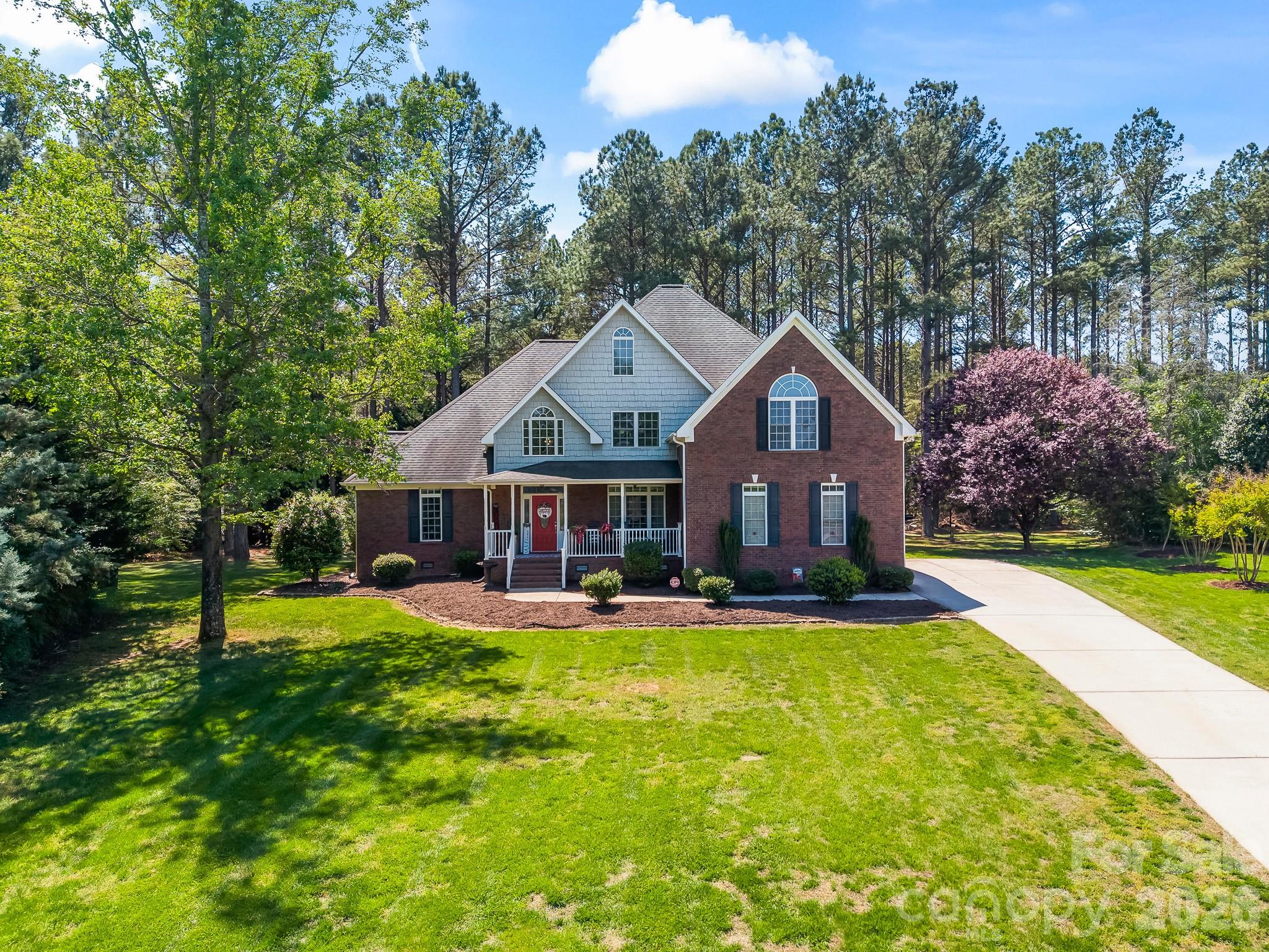 443 Crowders Bluff Ct, Clover, SC 29710