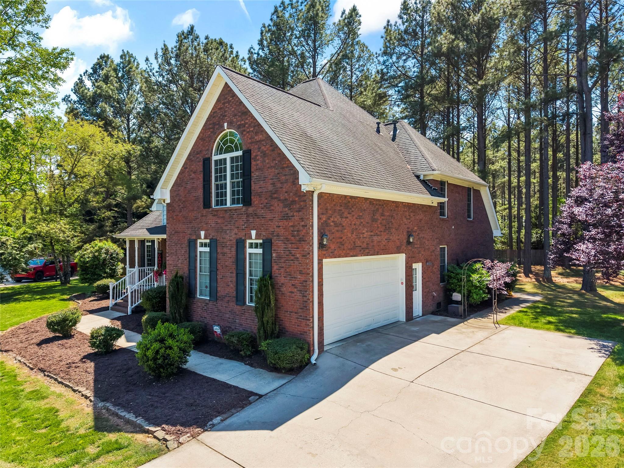 443 Crowders Bluff Ct, Clover, SC 29710