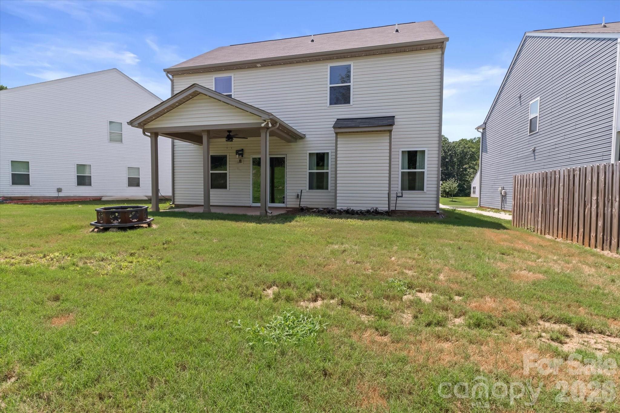 127 Buoy Ln, Statesville, NC 28677