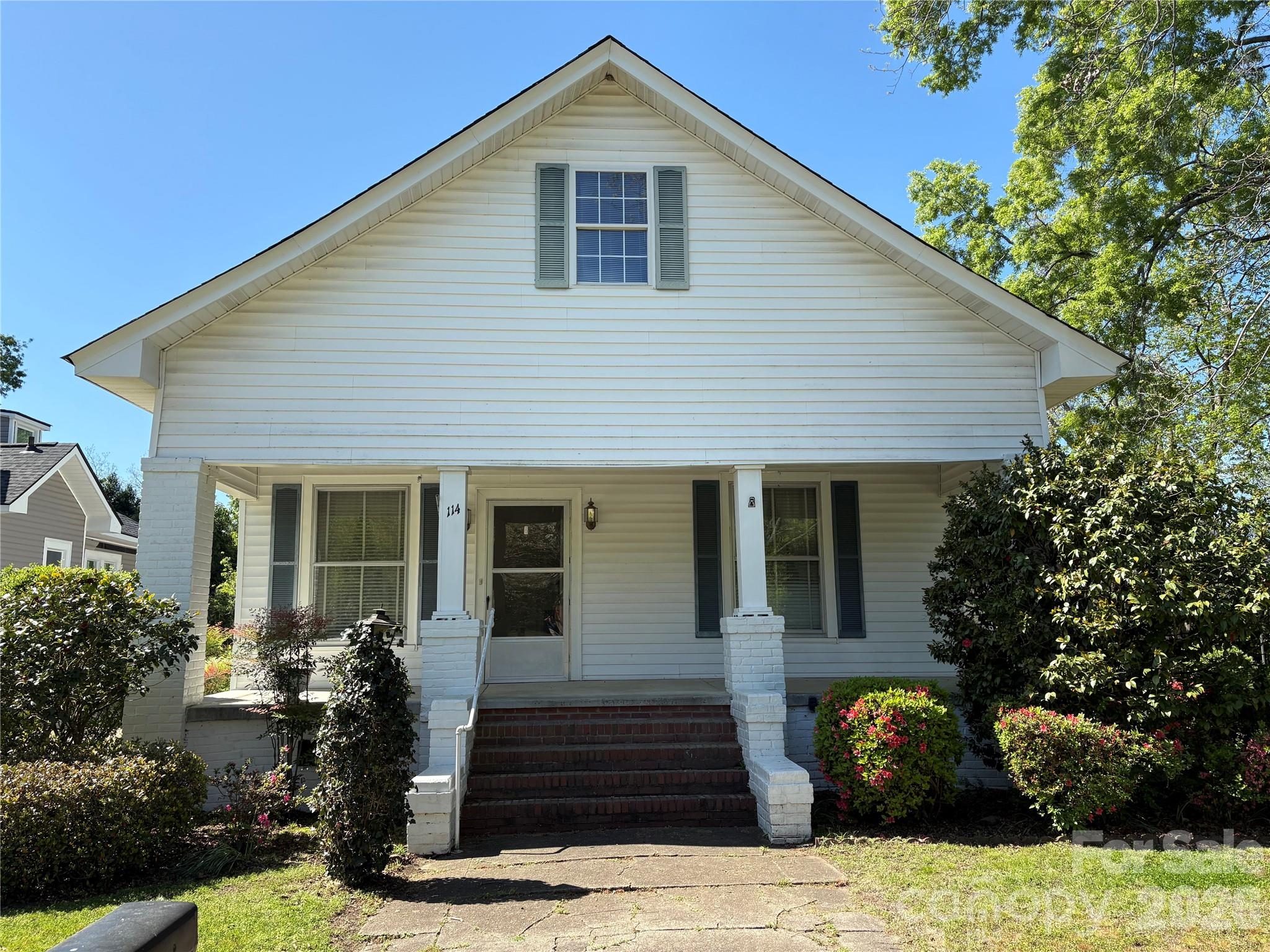 114 Hampton St, Chester, SC 29706