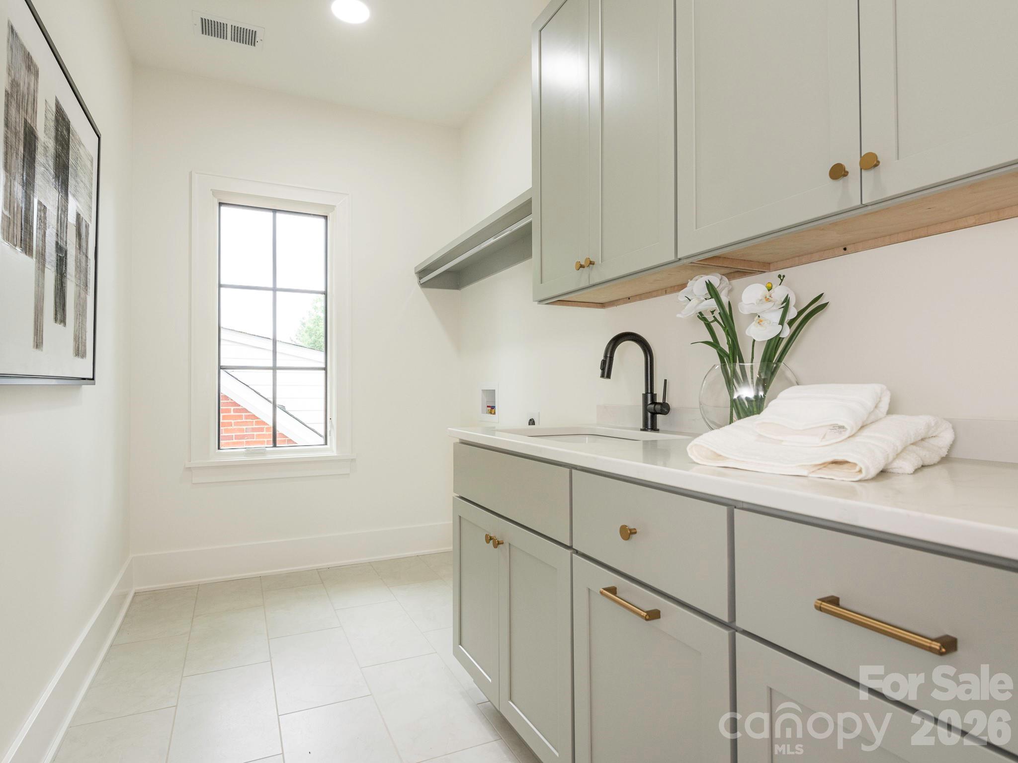2510 Chesterfield Ave, Charlotte, NC 28205