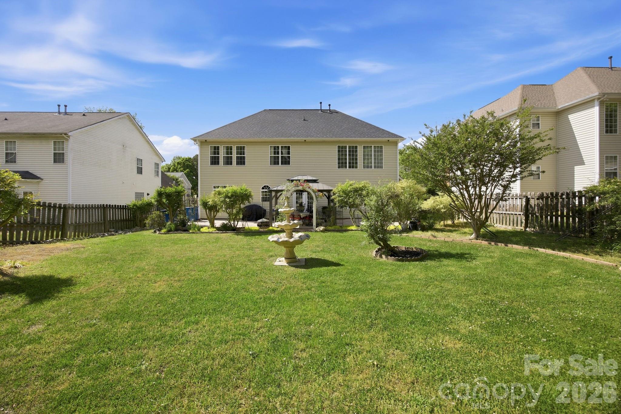 8358 Bampton Dr, Concord, NC 28027
