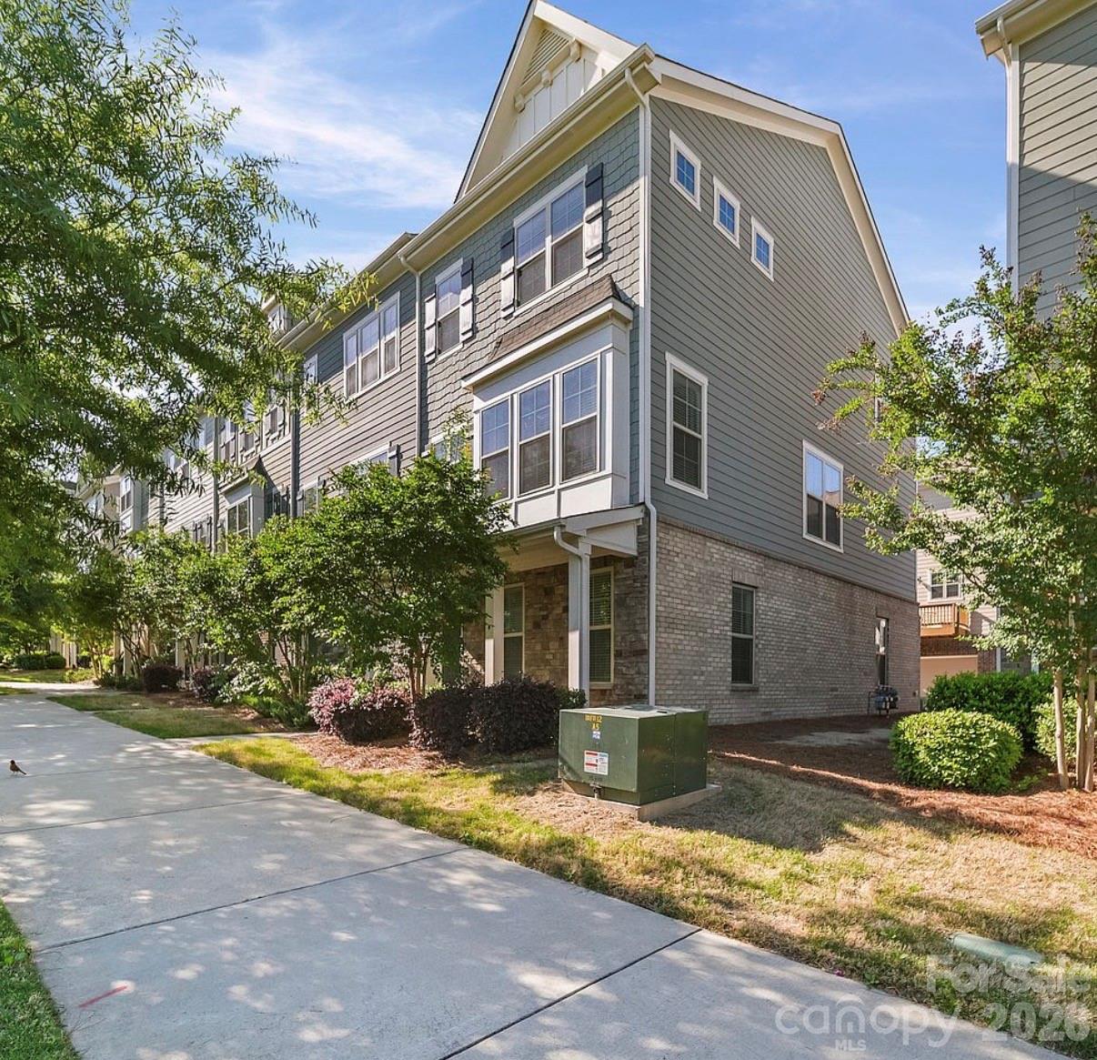 928 Bexton St, Charlotte, NC 28273