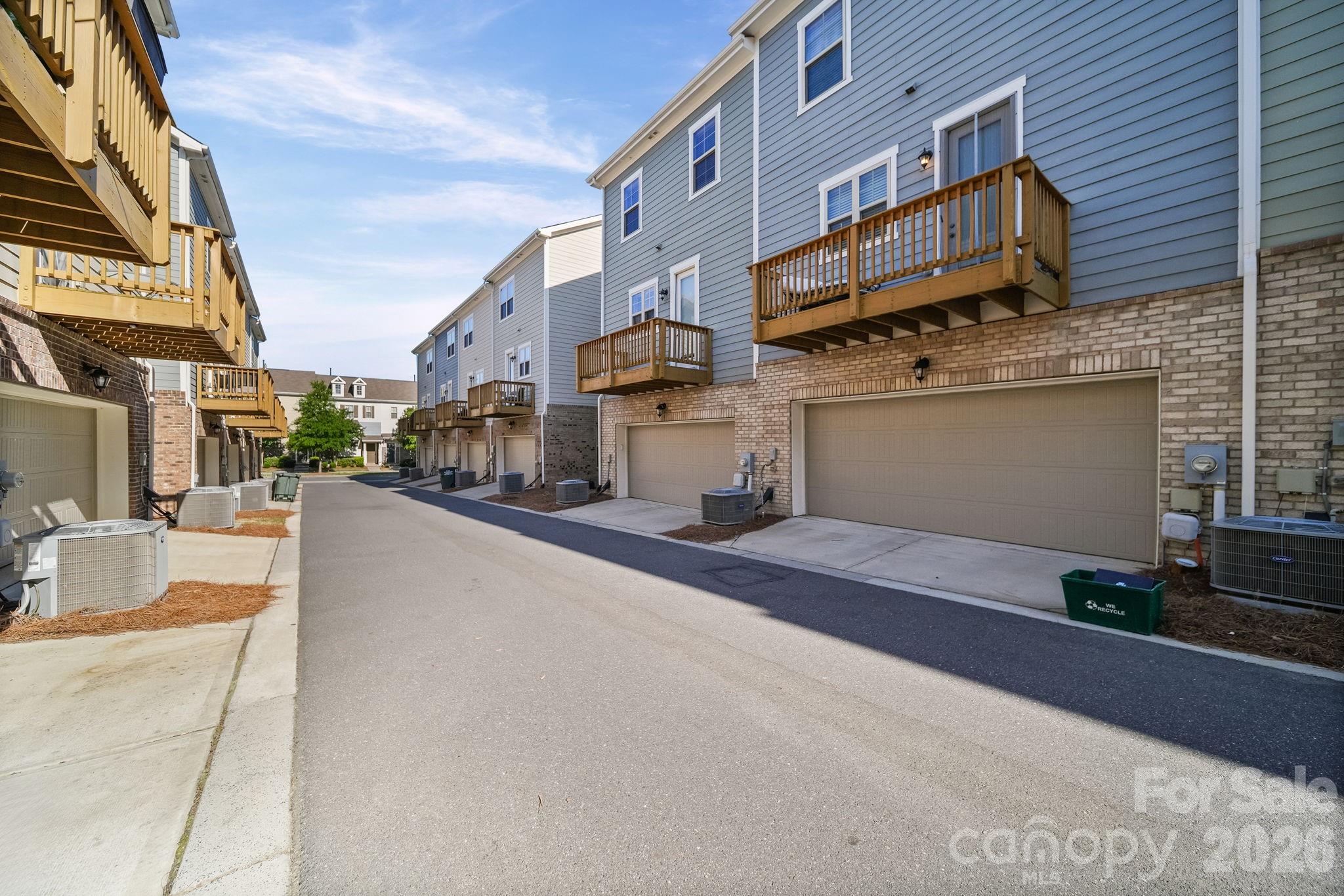 928 Bexton St, Charlotte, NC 28273