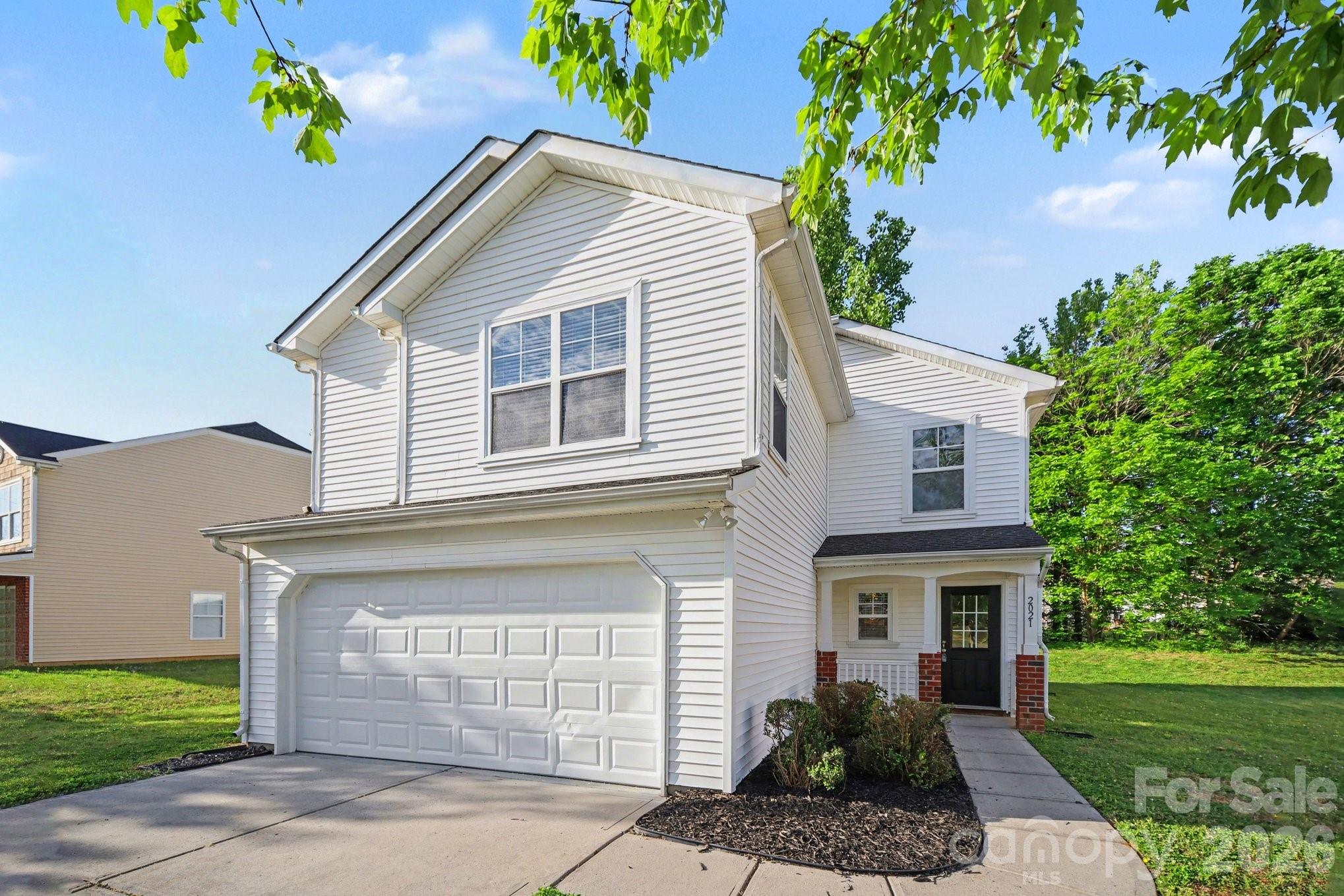2021 Sonoma Valley Dr, Charlotte, NC 28214