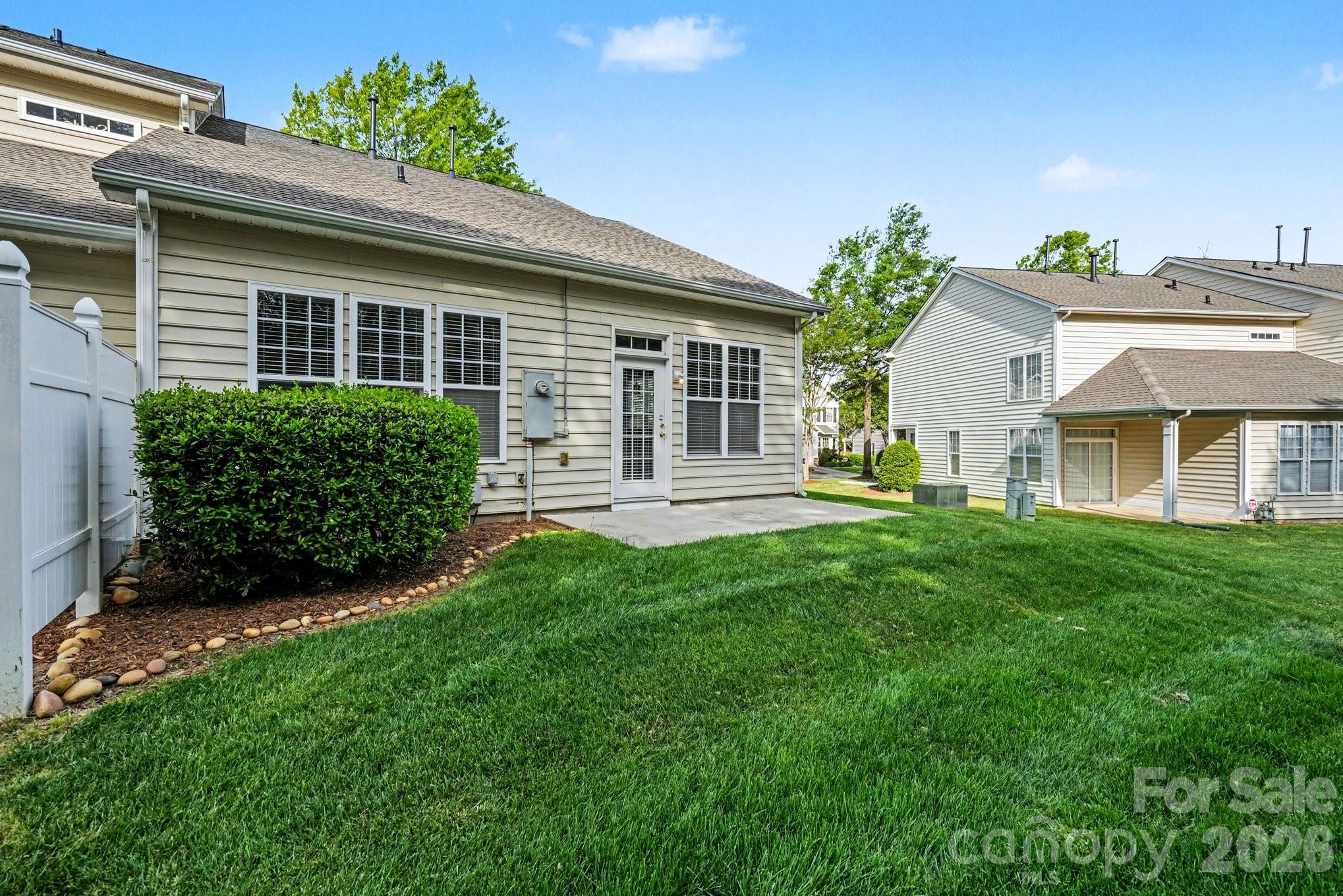 6005 Pale Moss Ln, Charlotte, NC 28269