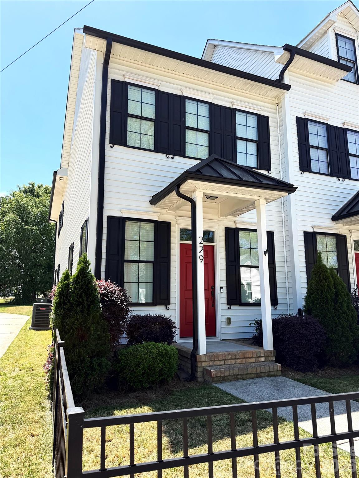 229 W G St, Kannapolis, NC 28081