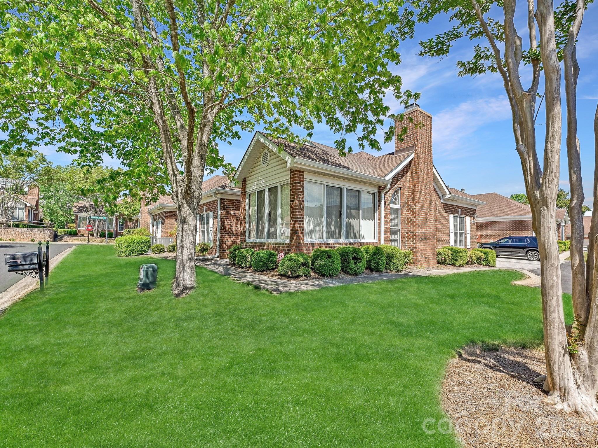 8655 Windsor Ridge Dr, Charlotte, NC 28277