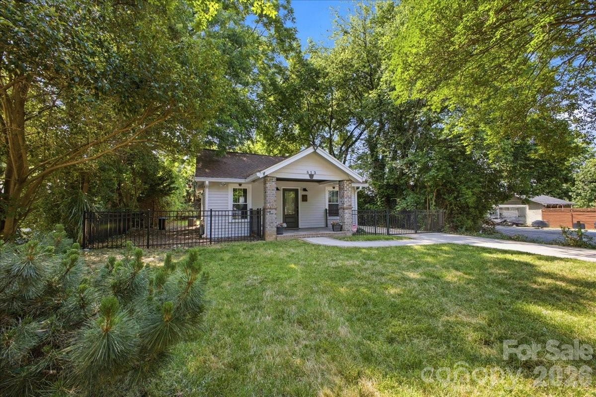 813 Walnut Ave, Charlotte, NC 28208