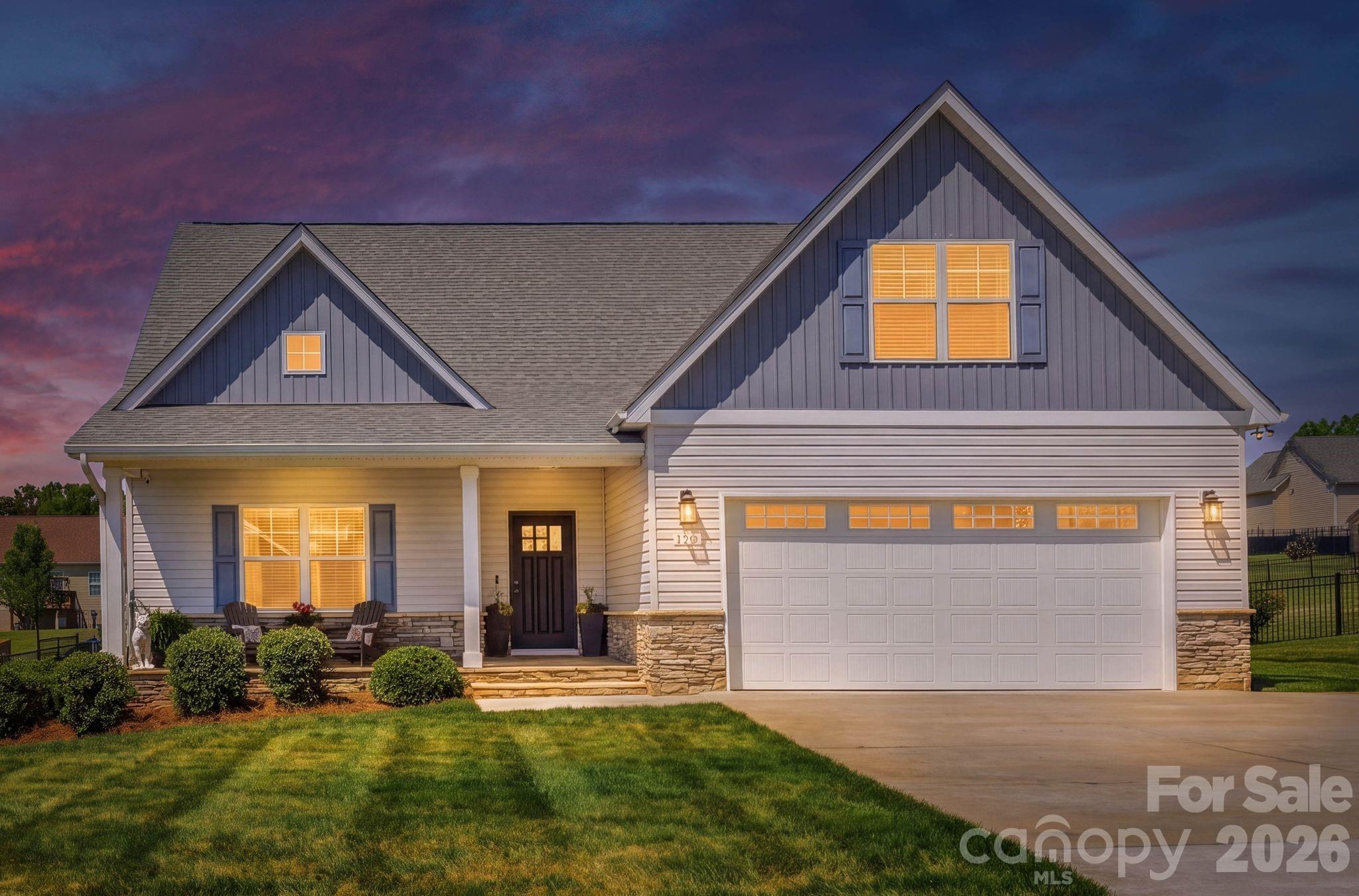 176 Staffordshire Dr, Statesville, NC 28625