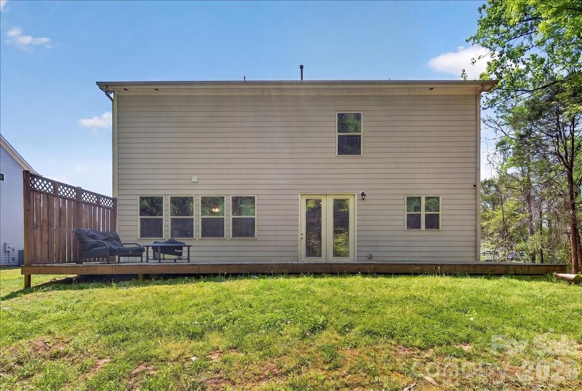 265 Meadow Oaks Dr SE, Concord, NC 28025