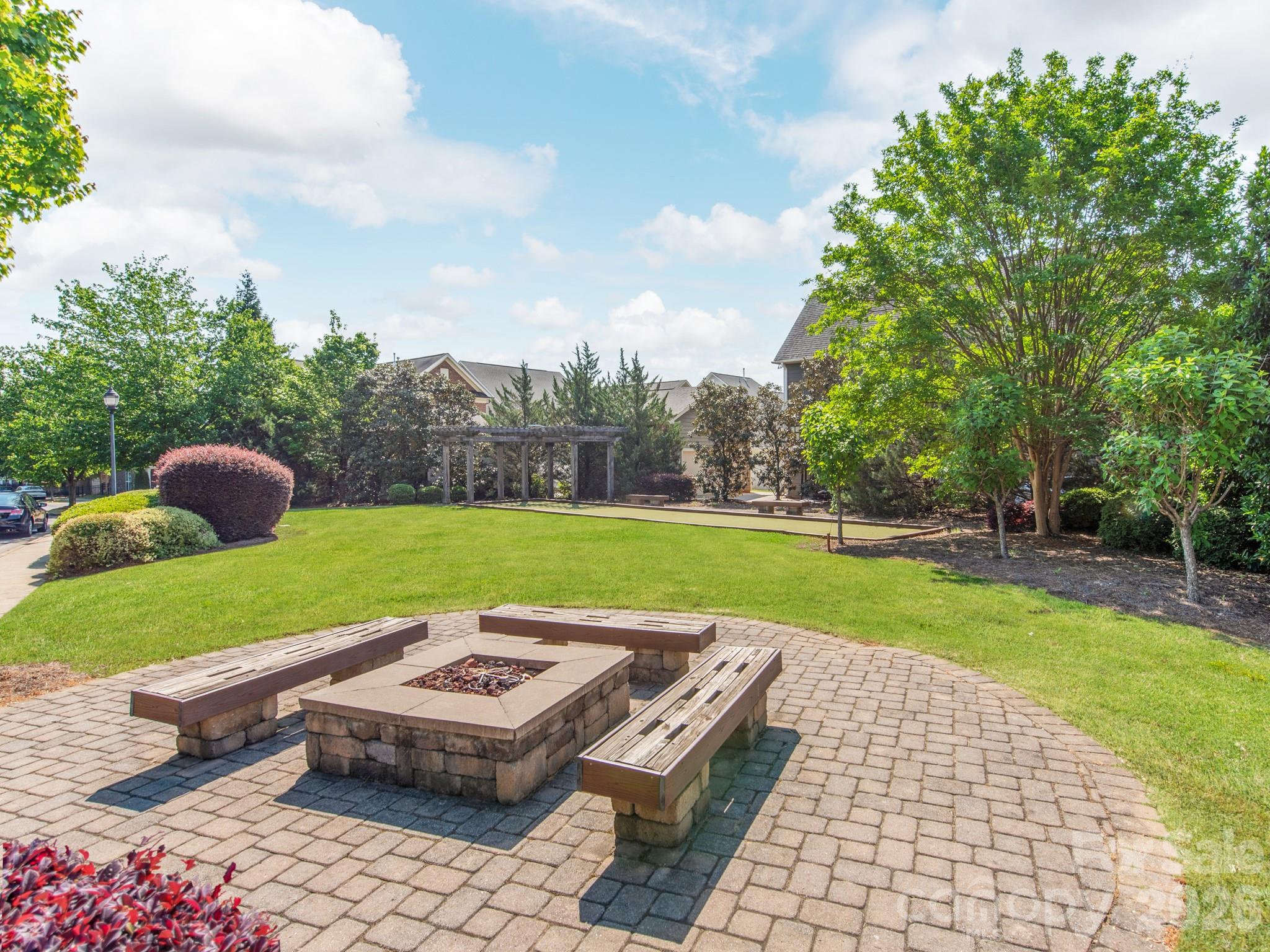 8753 Aspinwall Dr, Charlotte, NC 28216