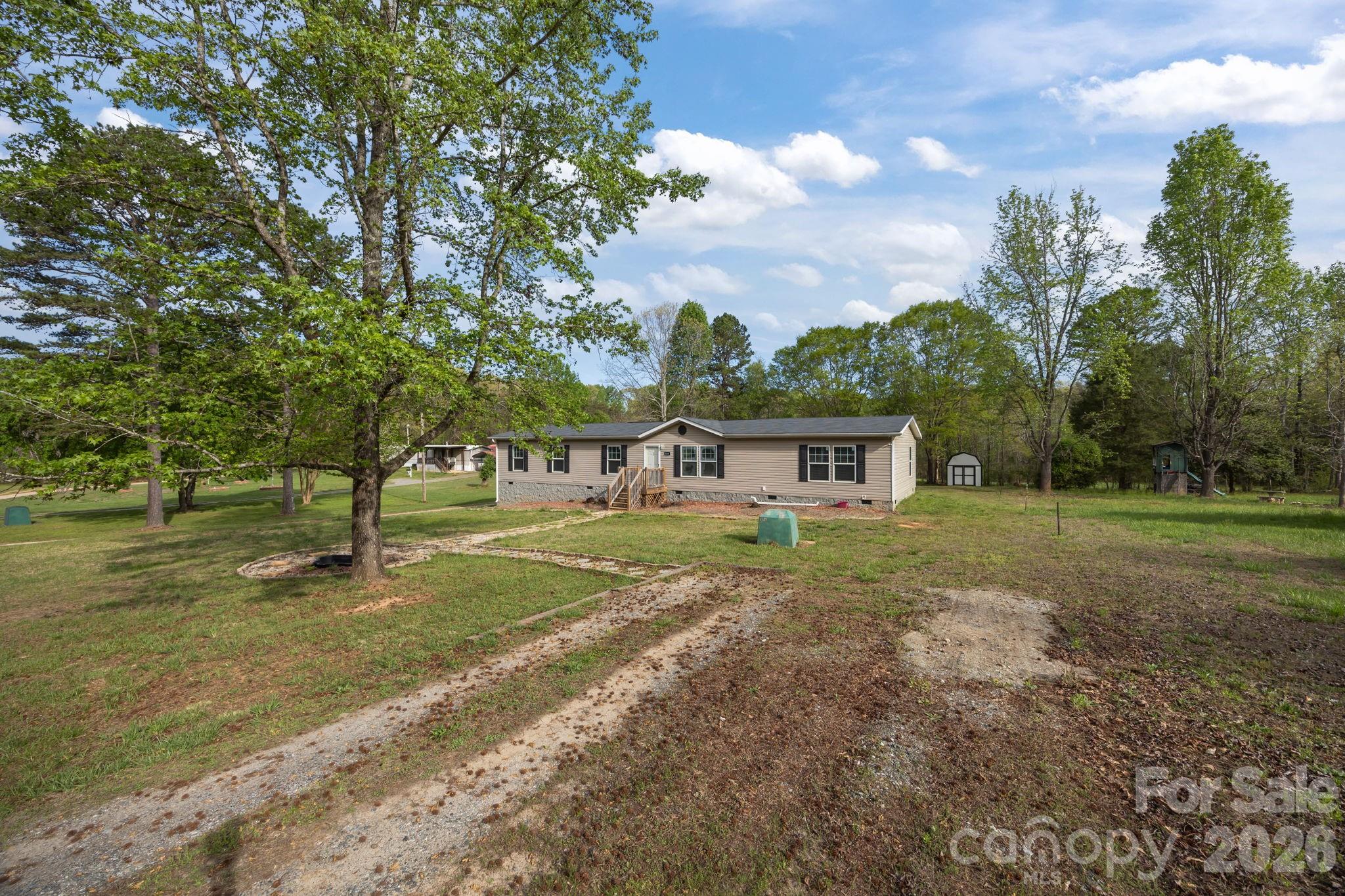 188 Low Ln, Statesville, NC 28677