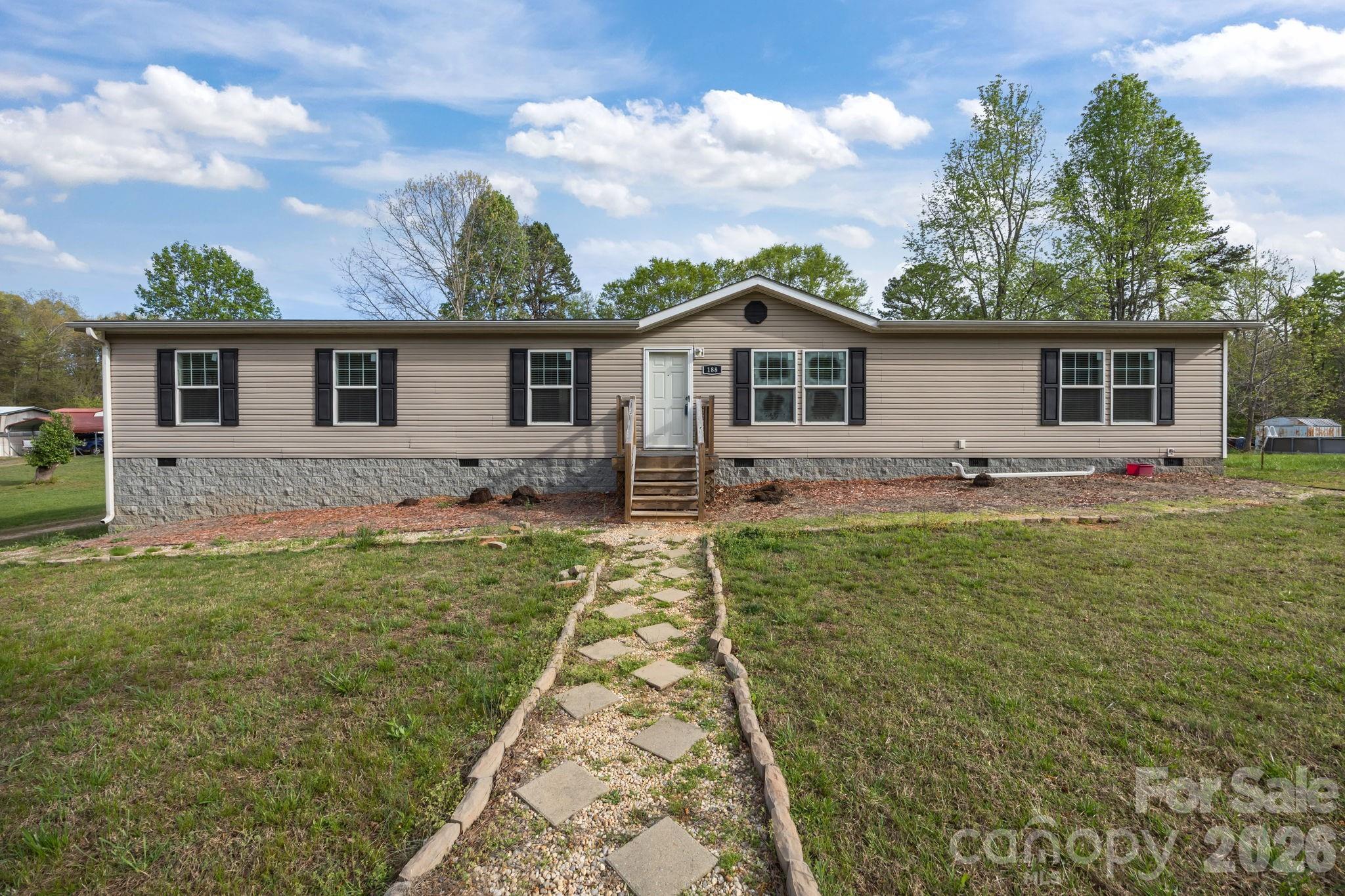 188 Low Ln, Statesville, NC 28677
