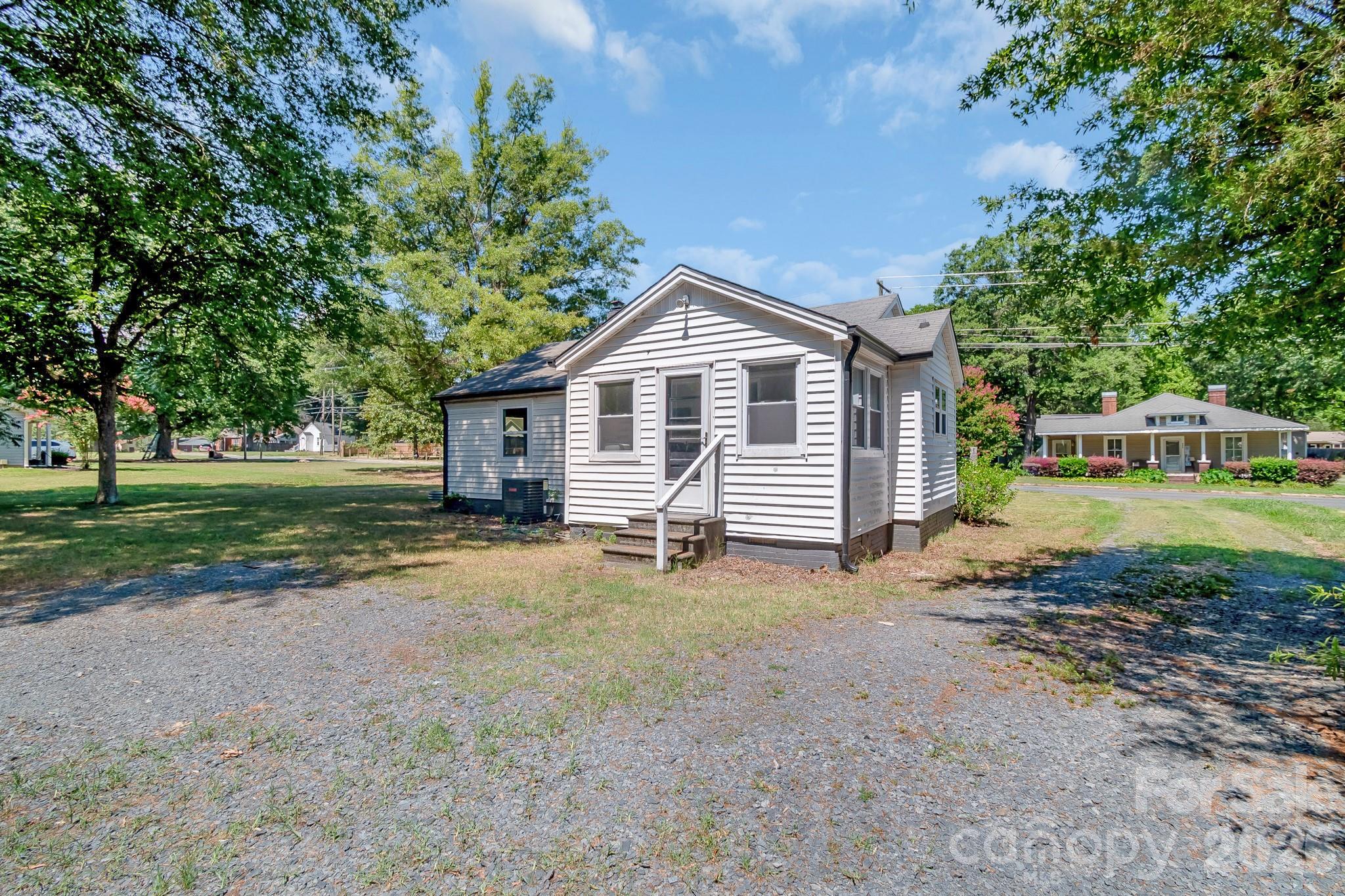 514 Olive Branch St, Marshville, NC 28103