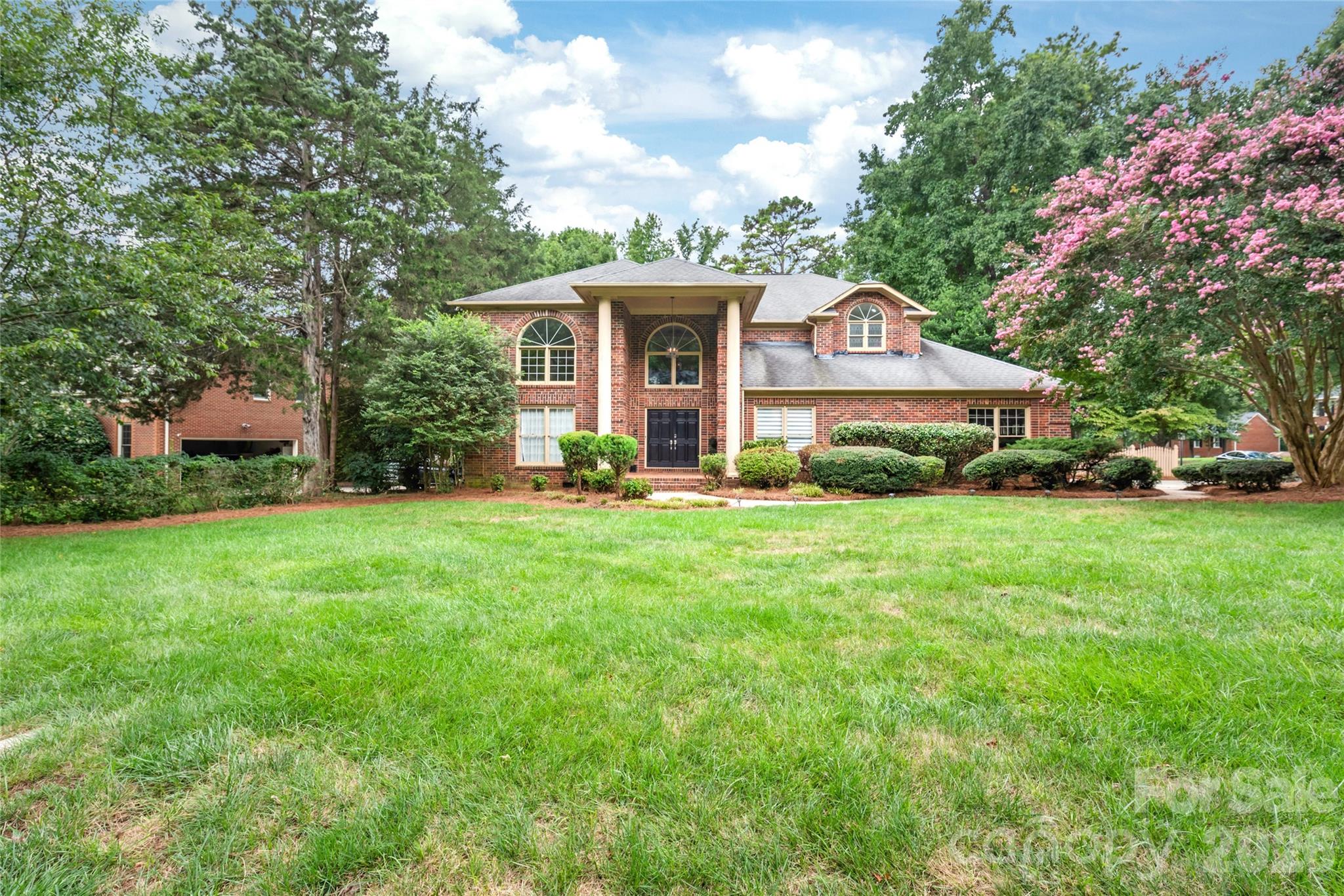 8600 Brownes Pond Ln, Charlotte, NC 28277