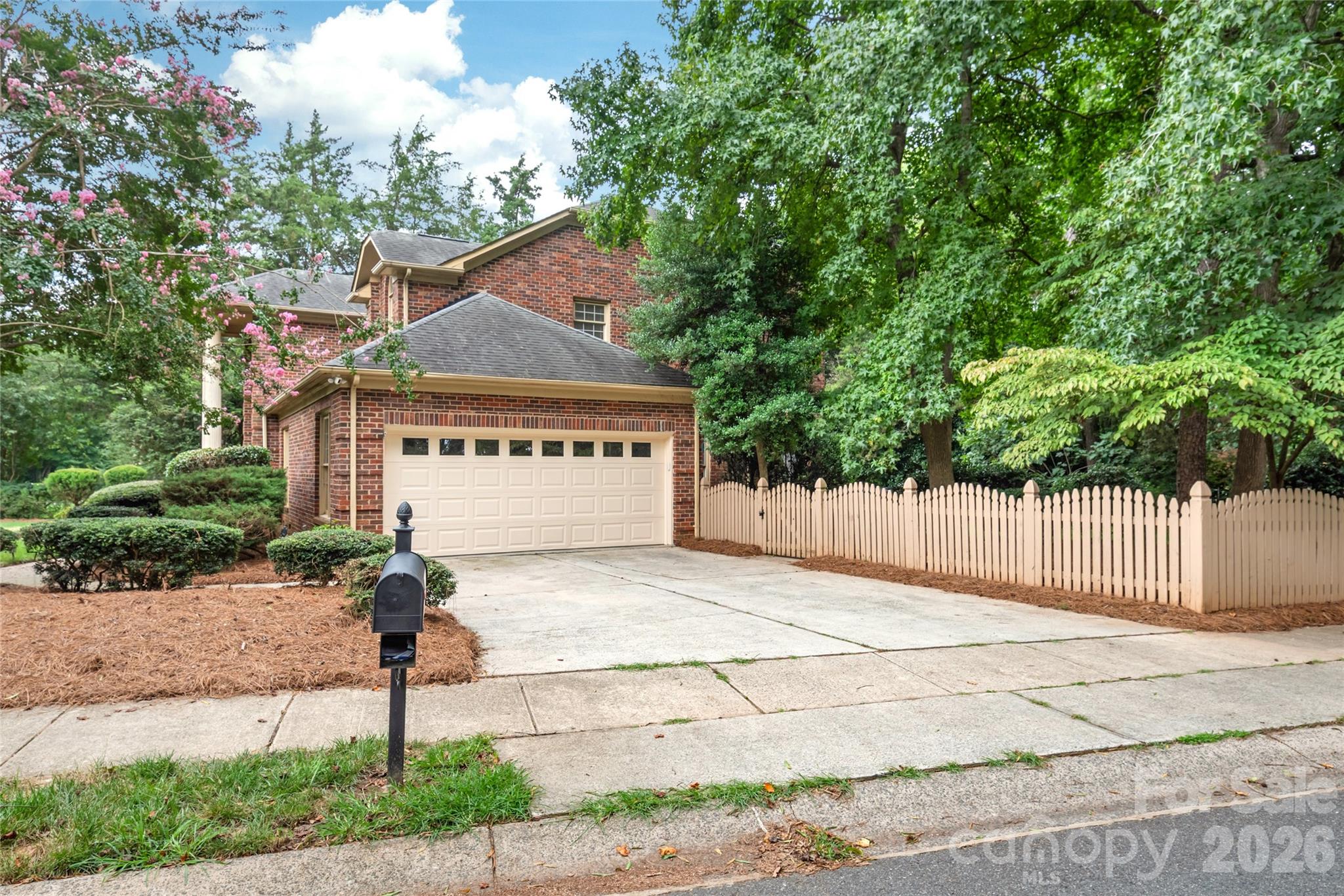 8600 Brownes Pond Ln, Charlotte, NC 28277