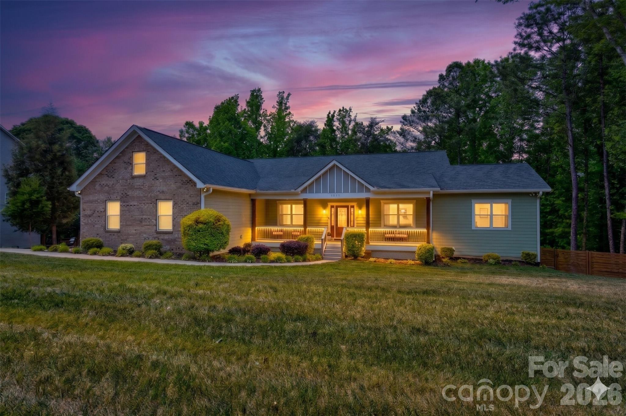 9311 Willowglen Trl, Charlotte, NC 28215