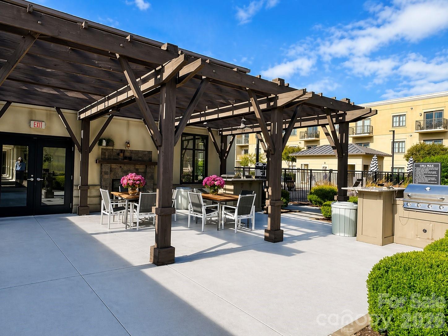 720 Governor Morrison St #209, Charlotte, NC 28211