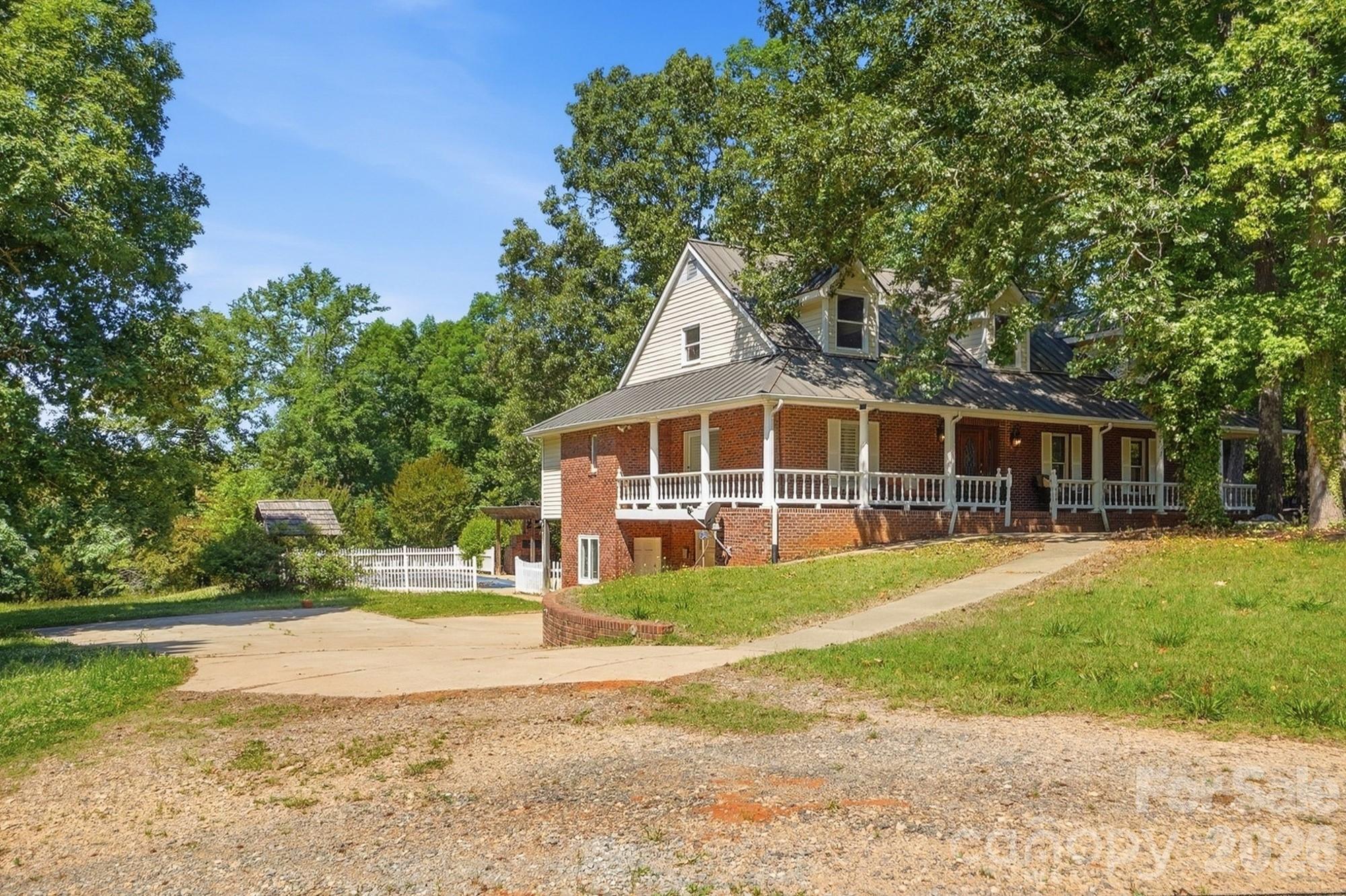 846 Windy Oaks Way, Van Wyck, SC 29720