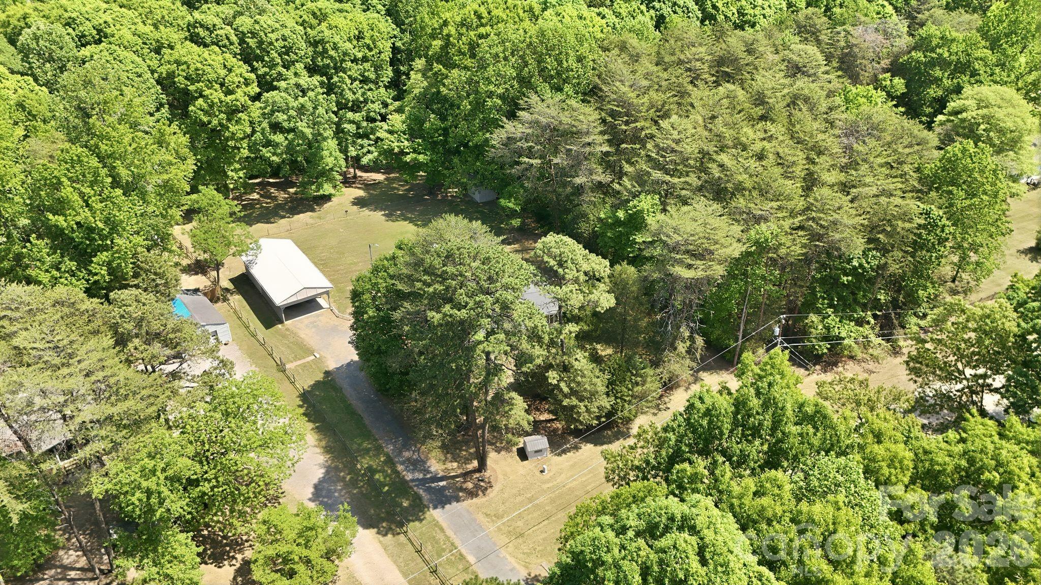 136 Woodridge Ln, Mooresville, NC 28115