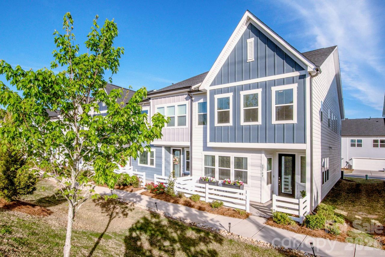 1270 Brawley School Rd #F, Mooresville, NC 28117