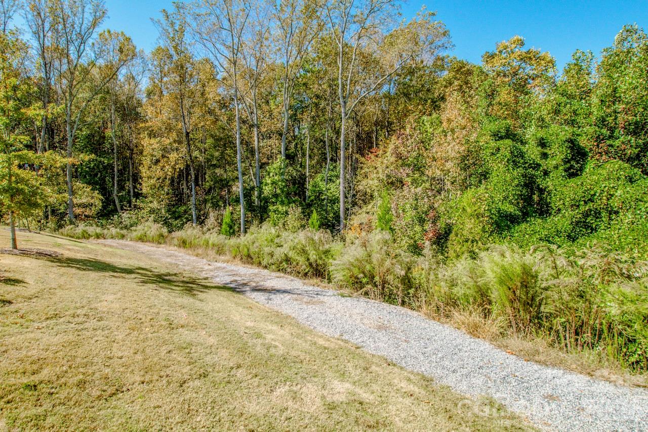 1270 Brawley School Rd #F, Mooresville, NC 28117