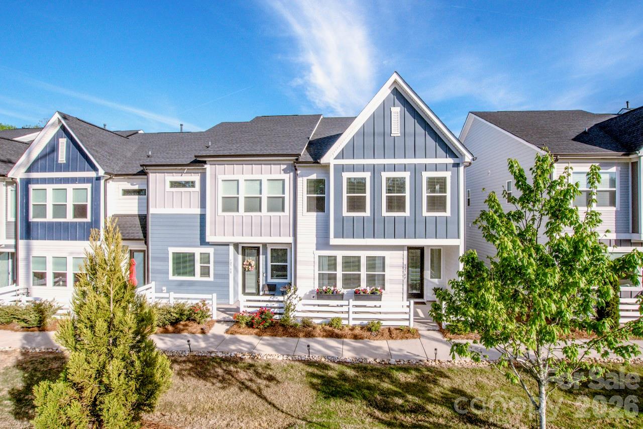 1270 Brawley School Rd #F, Mooresville, NC 28117