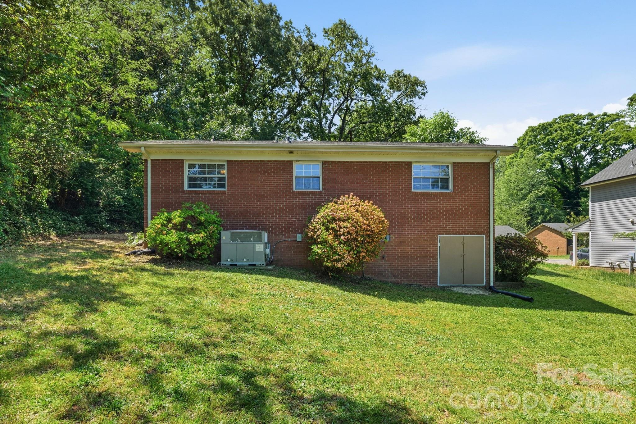 153 American Ave NE, Concord, NC 28025